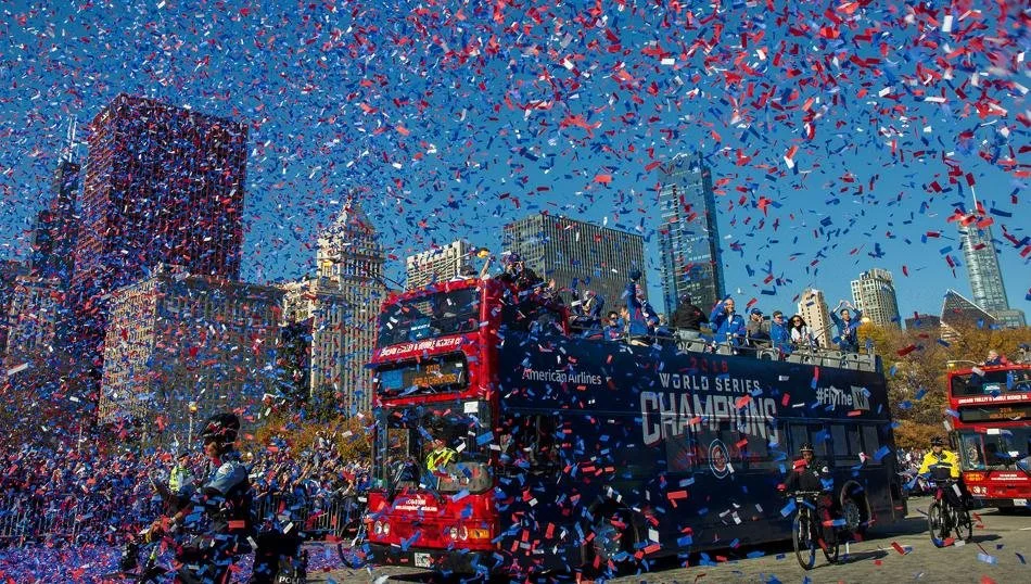 CubsParade_6z2r3l8g_1ikigh10.jpg