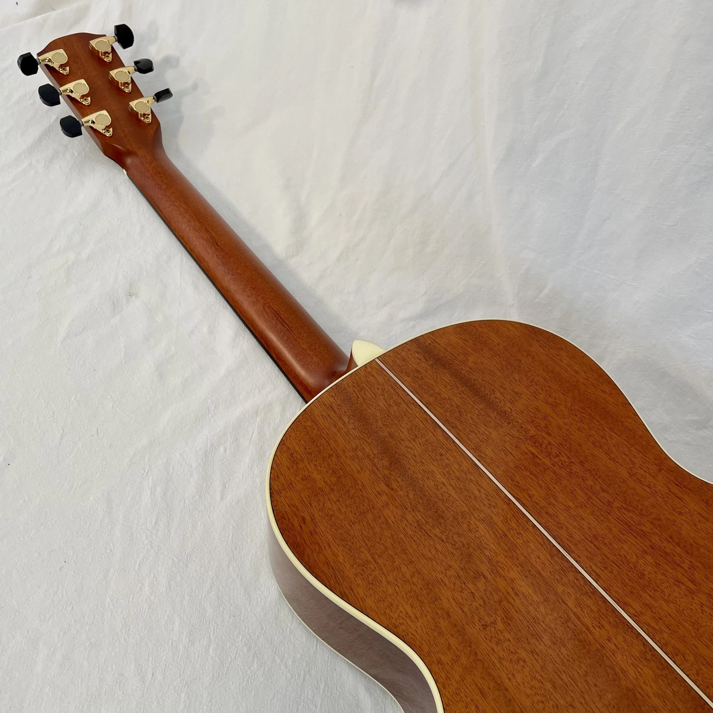 K-YAIRI-GUITARS-NYM9014- AM-back