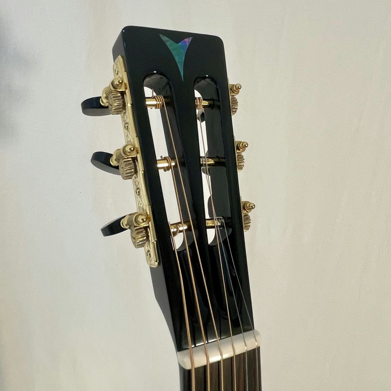 K-YAIRI-guitar-RAGM65V-BK MP-dominic-miller-headstock.jpg