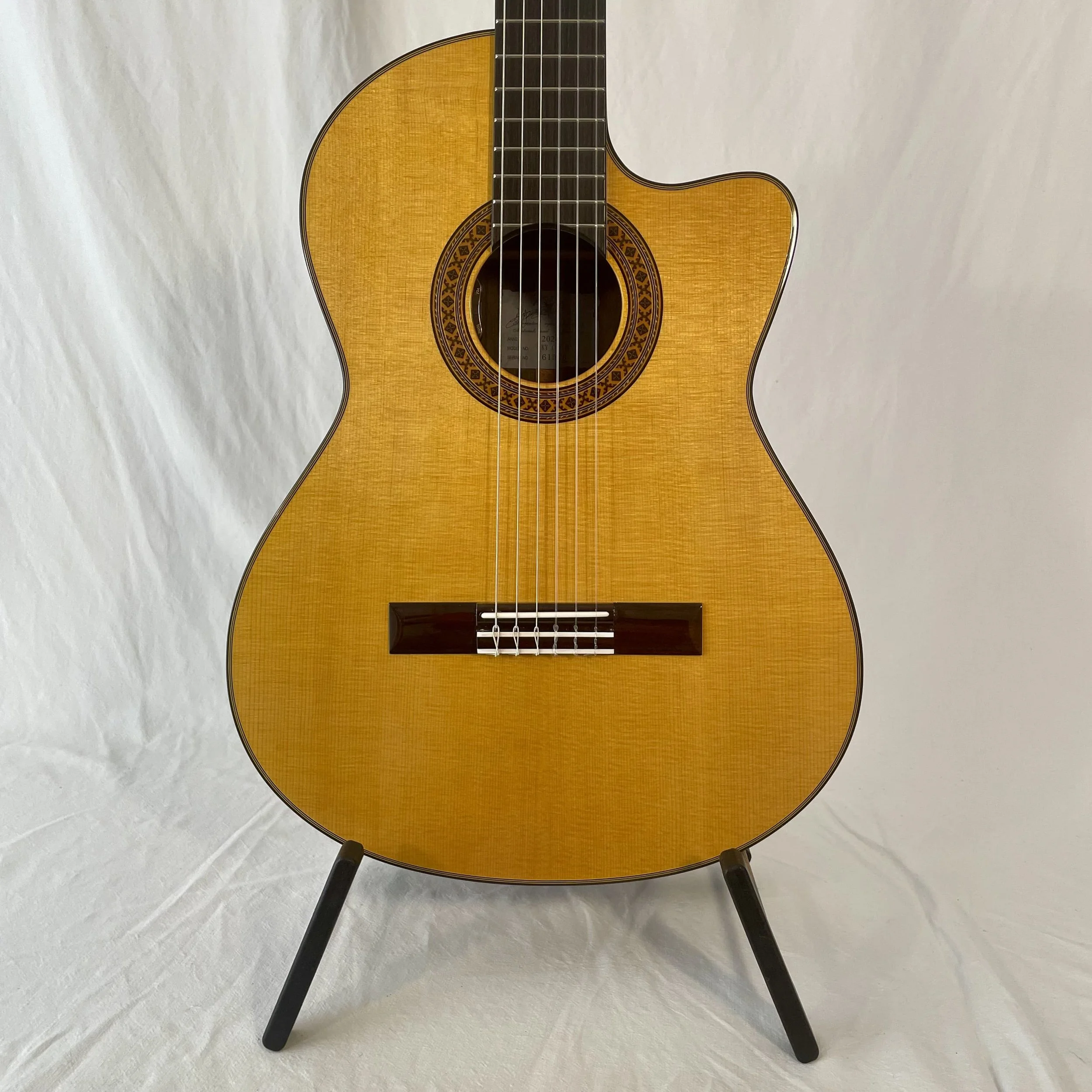 K-YAIRI-GUITAR-CE3D-full2