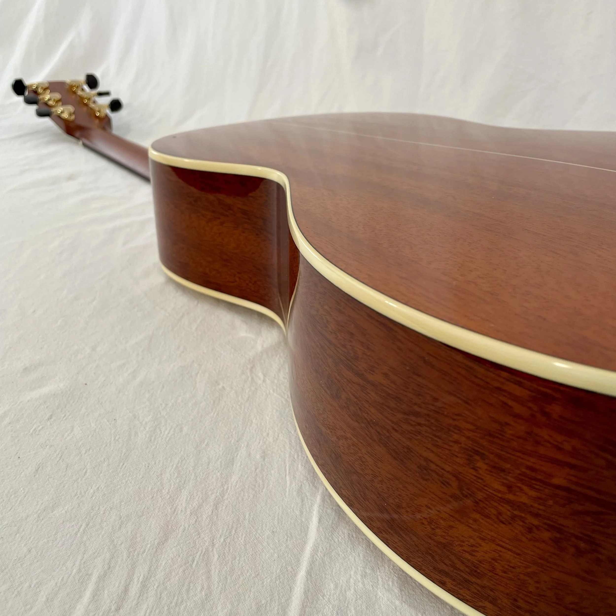 K-YAIRI-GUITARS-NYM9014- AM-side