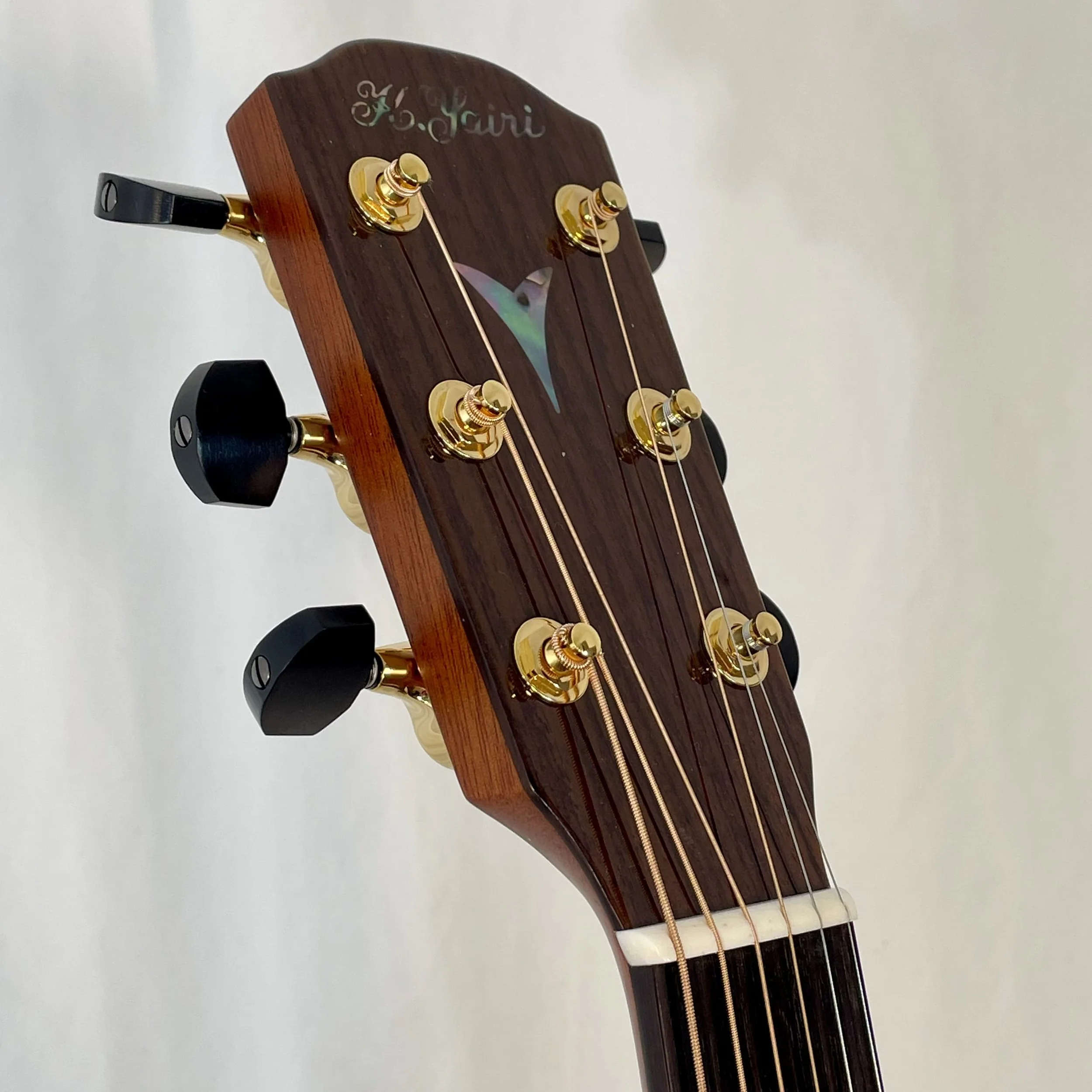 K-YAIRI-GUITARS-NYM9014- AM-headstock
