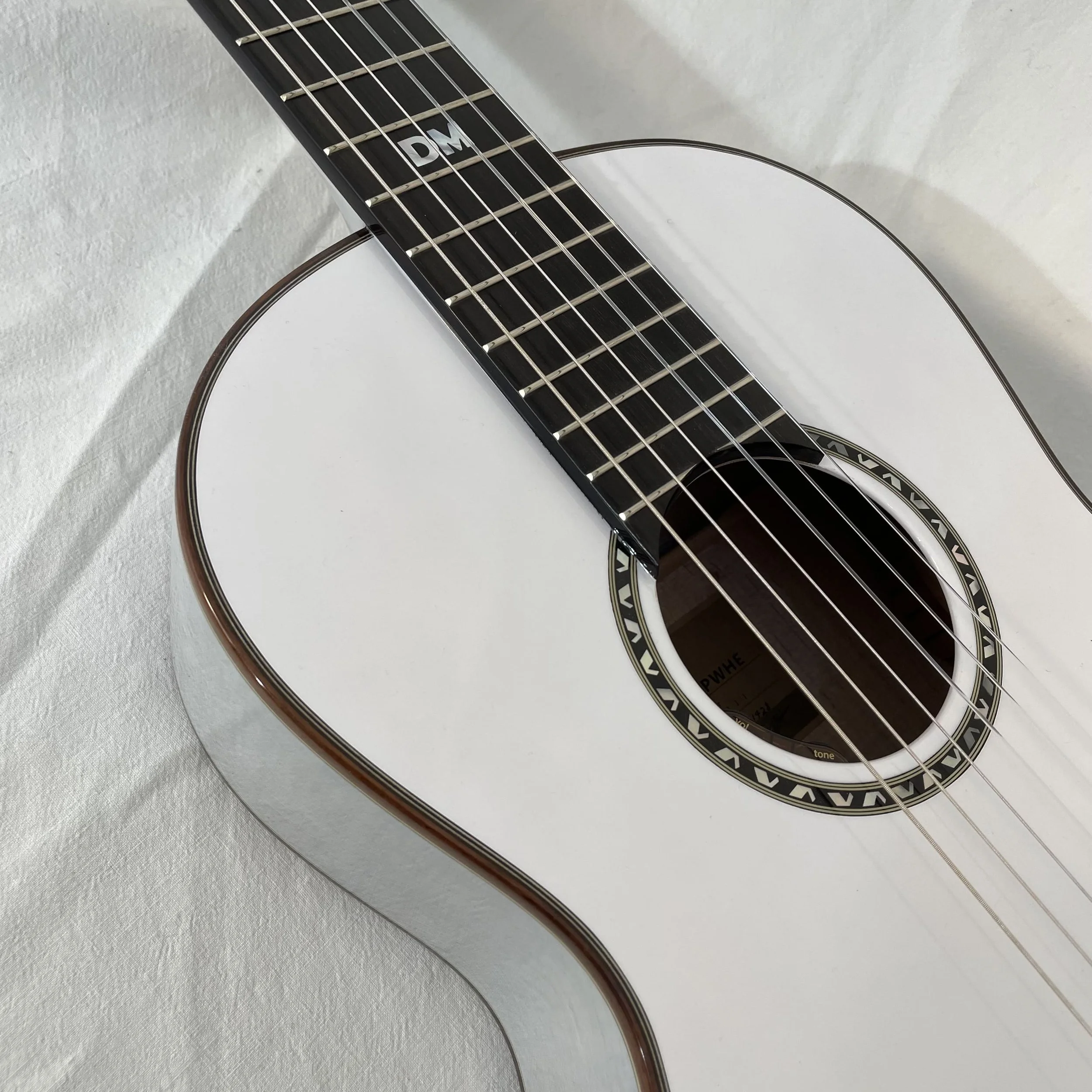 k_yairi_guitars_grace_dominic_miller_tribute_6