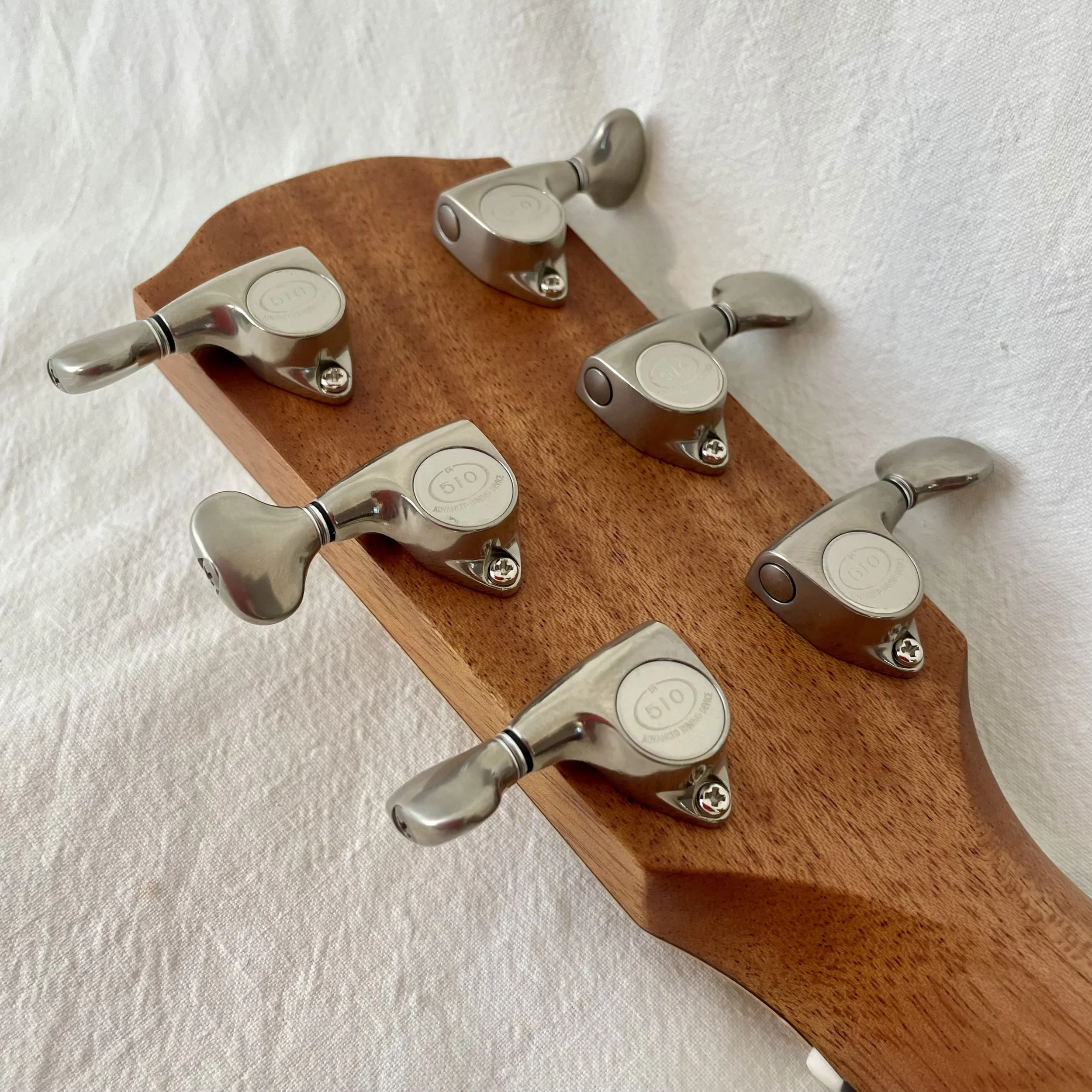 K-YAIRI-GUITAR-YS120KM-headstock