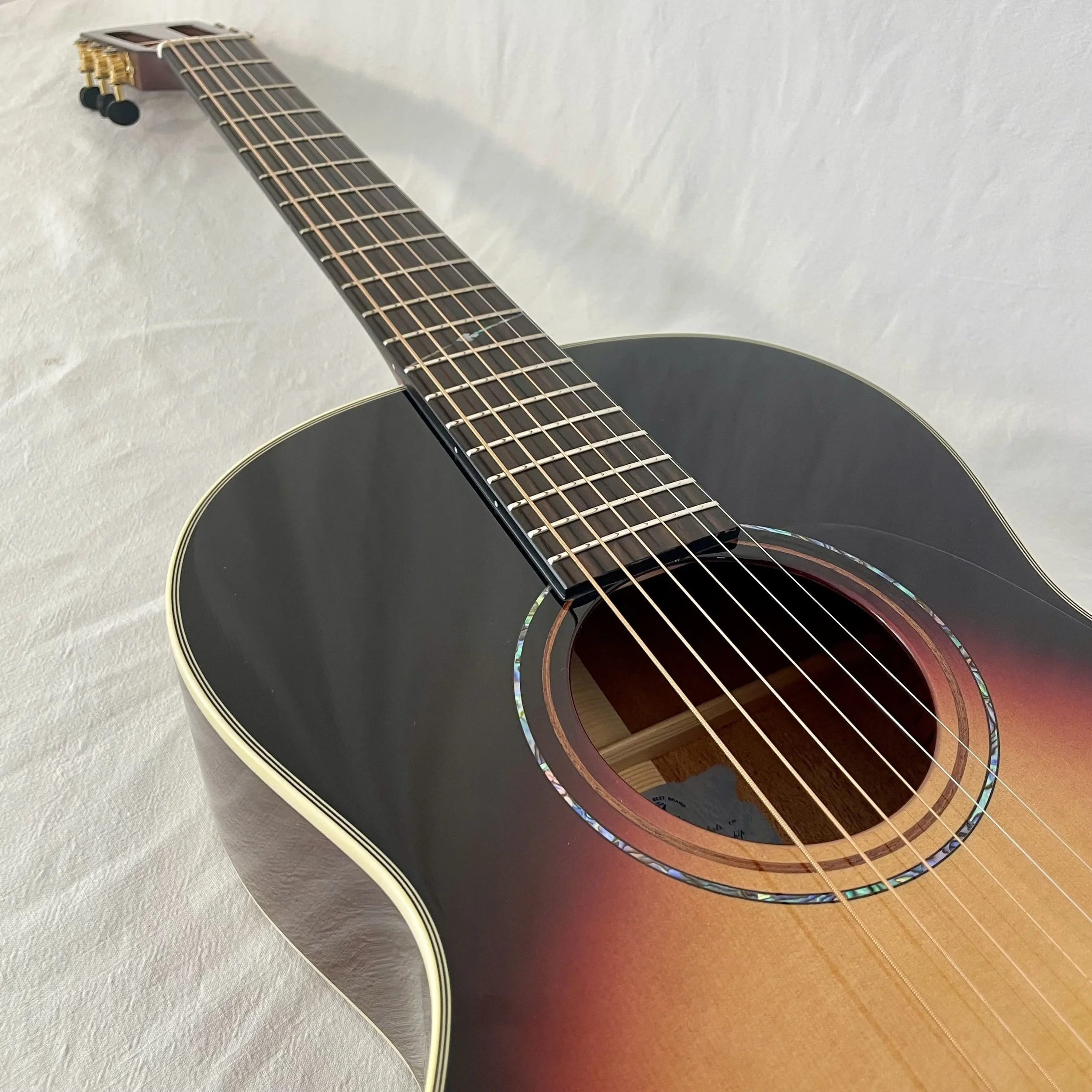 K-YAIRI-GUITARS- NYM90V-SB-soundhole.jpeg