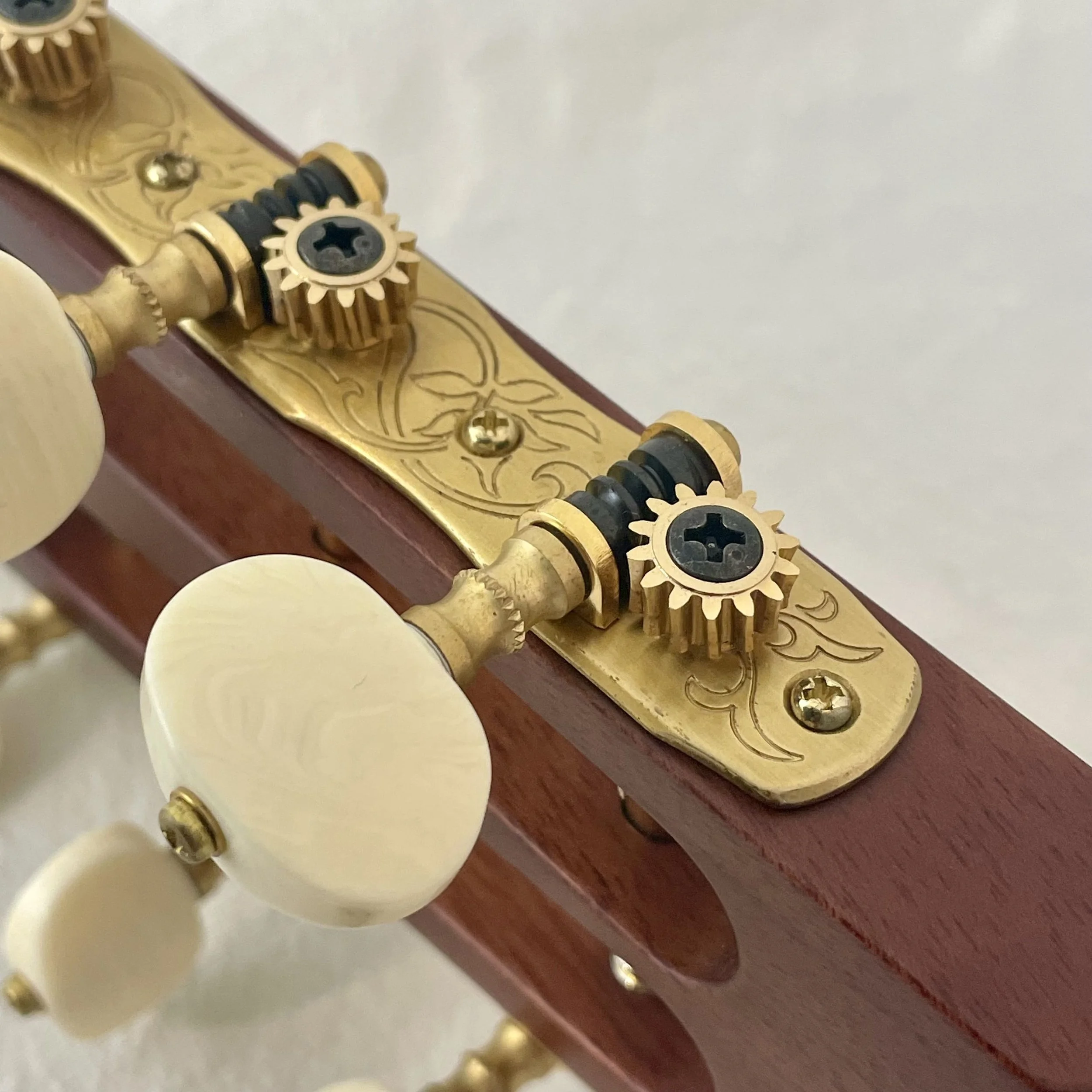 K-YAIRI-GUITARS-RAGM65V-headstock