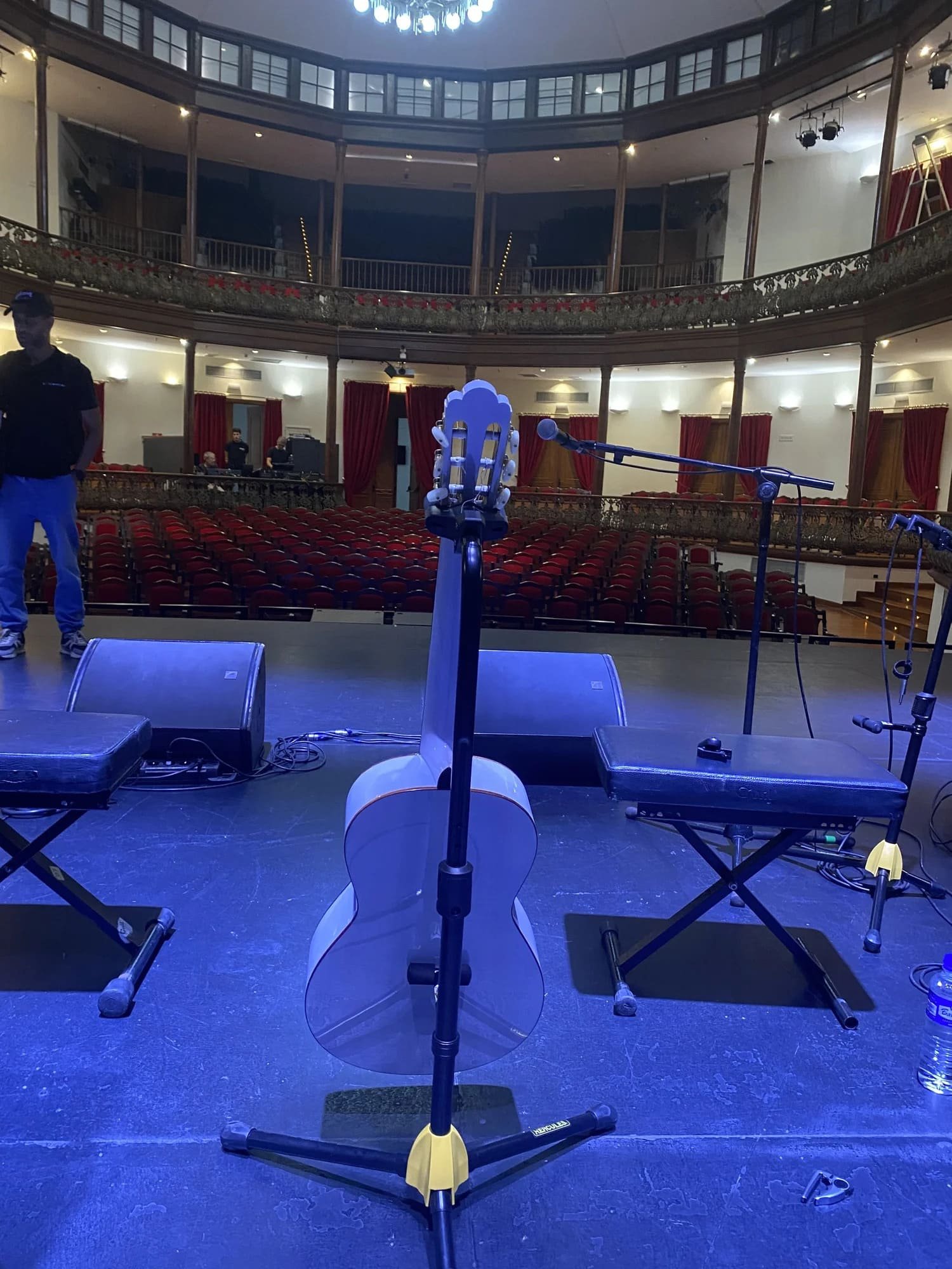 Dominic Miller on Tour with K Yairi Grace on stage before a concert