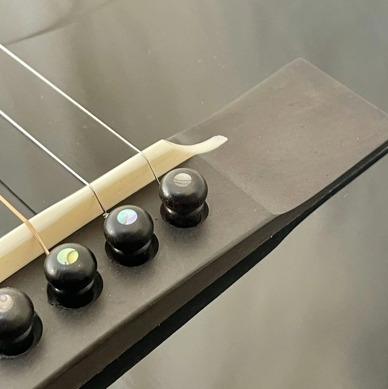 K-YAIRI-guitar-RAGM65V-BK MP-dominic-miller-bridge.jpg