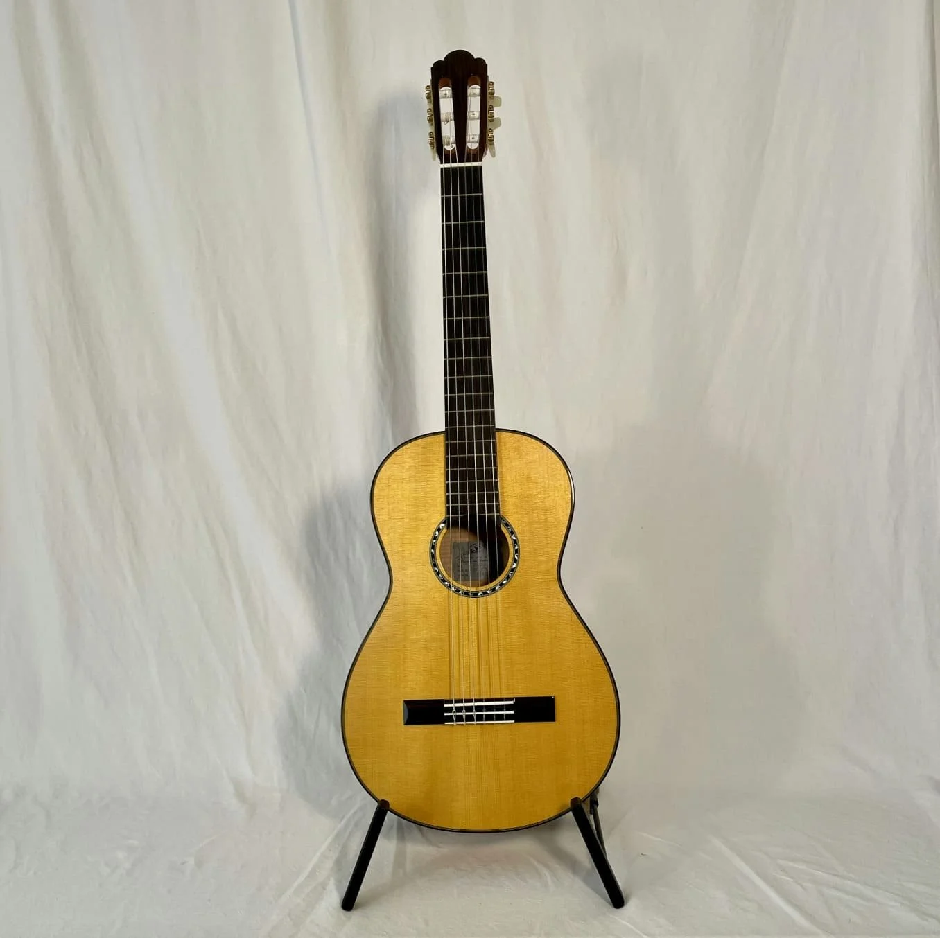 k-yairi-guitar-CYTM-dominic-miller-front1