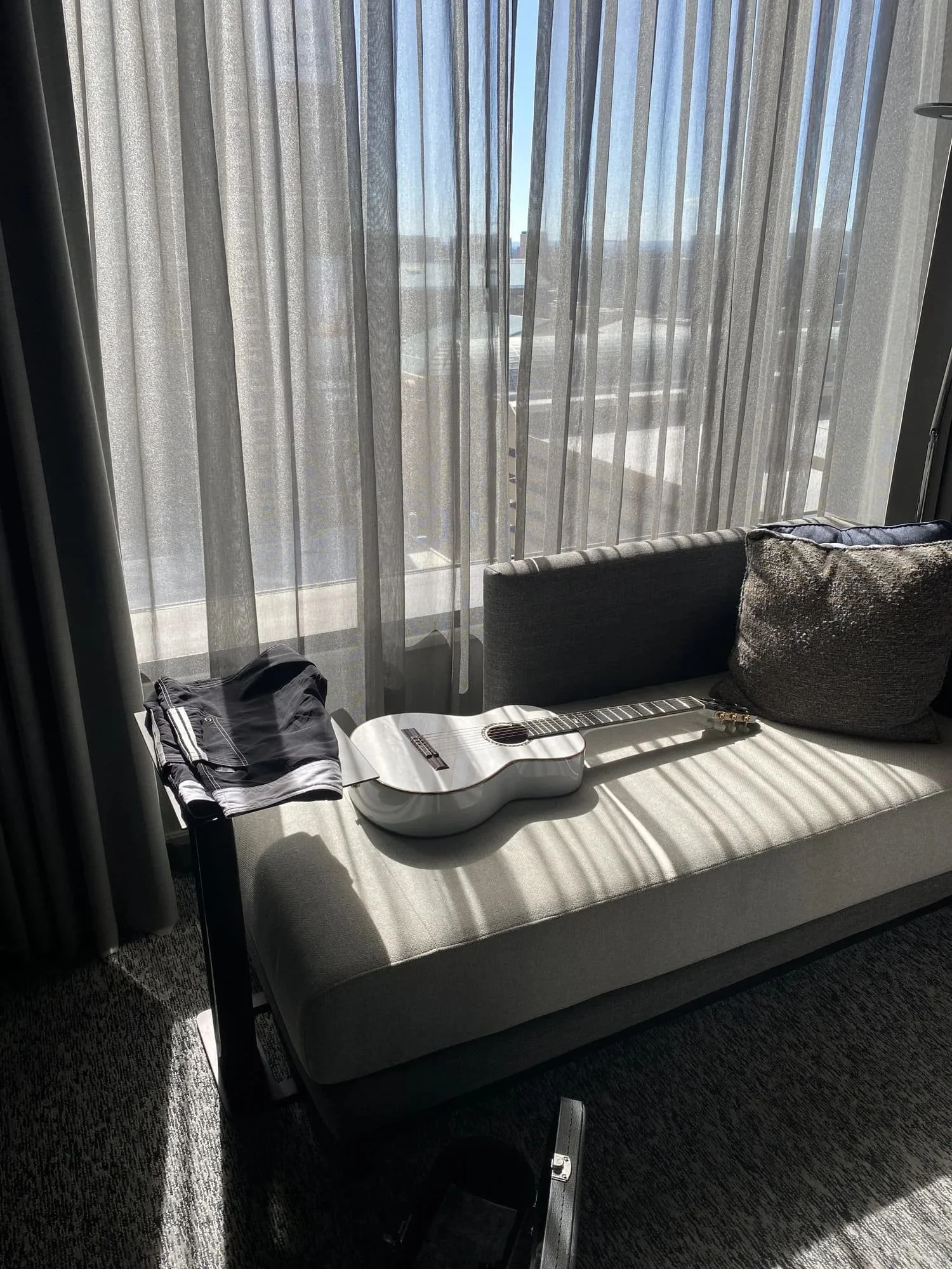 Dominic Miller on Tour with K Yairi Grace in a hotel