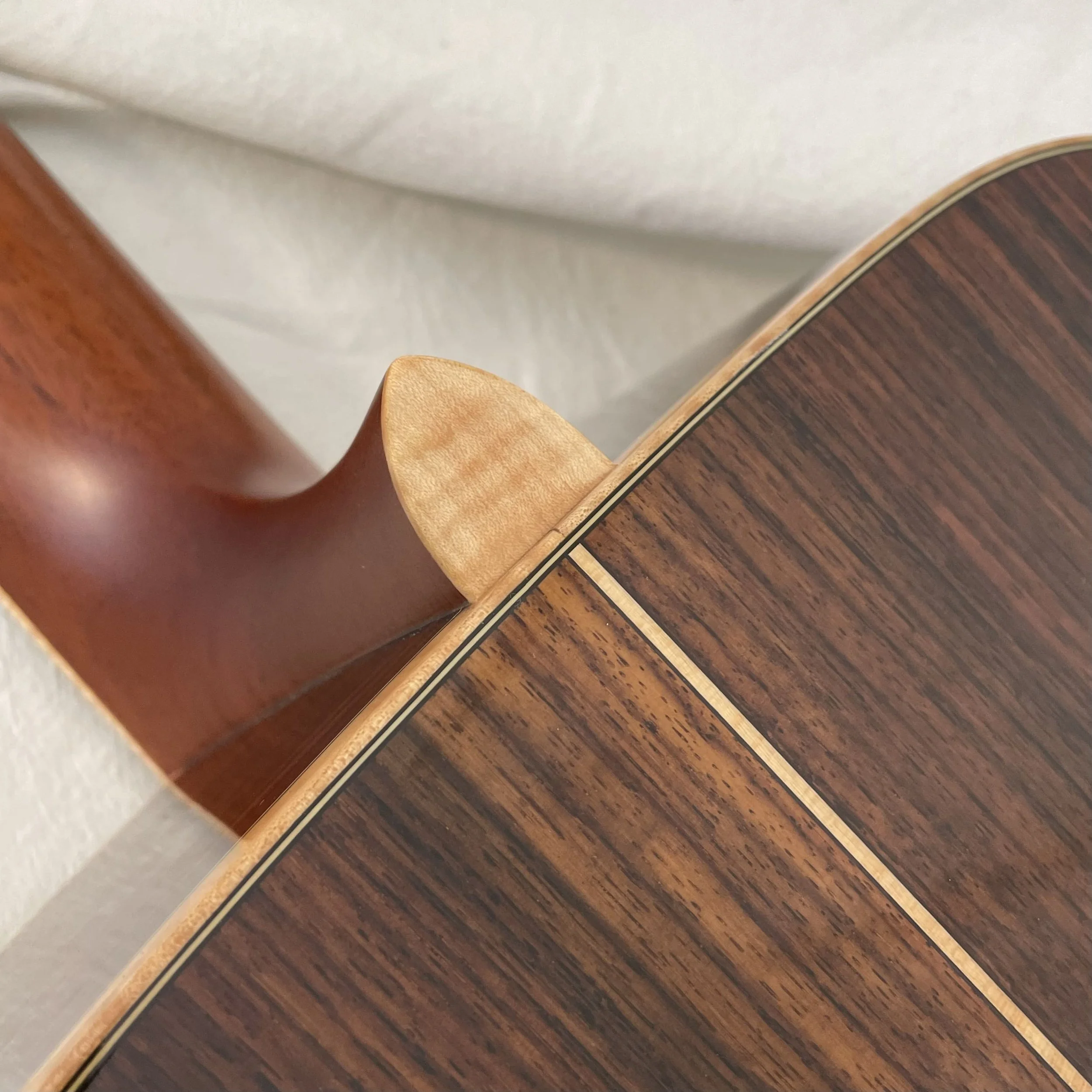 K-YAIRI-GUITAR-DYM500-back