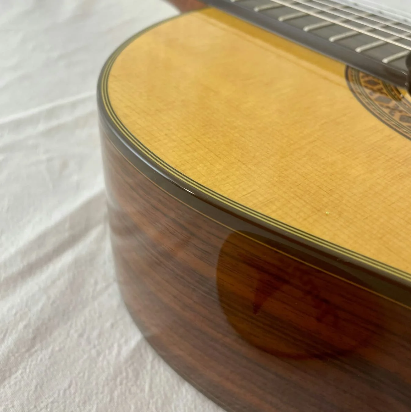K-YAIRI-GUITAR-CE1D-side
