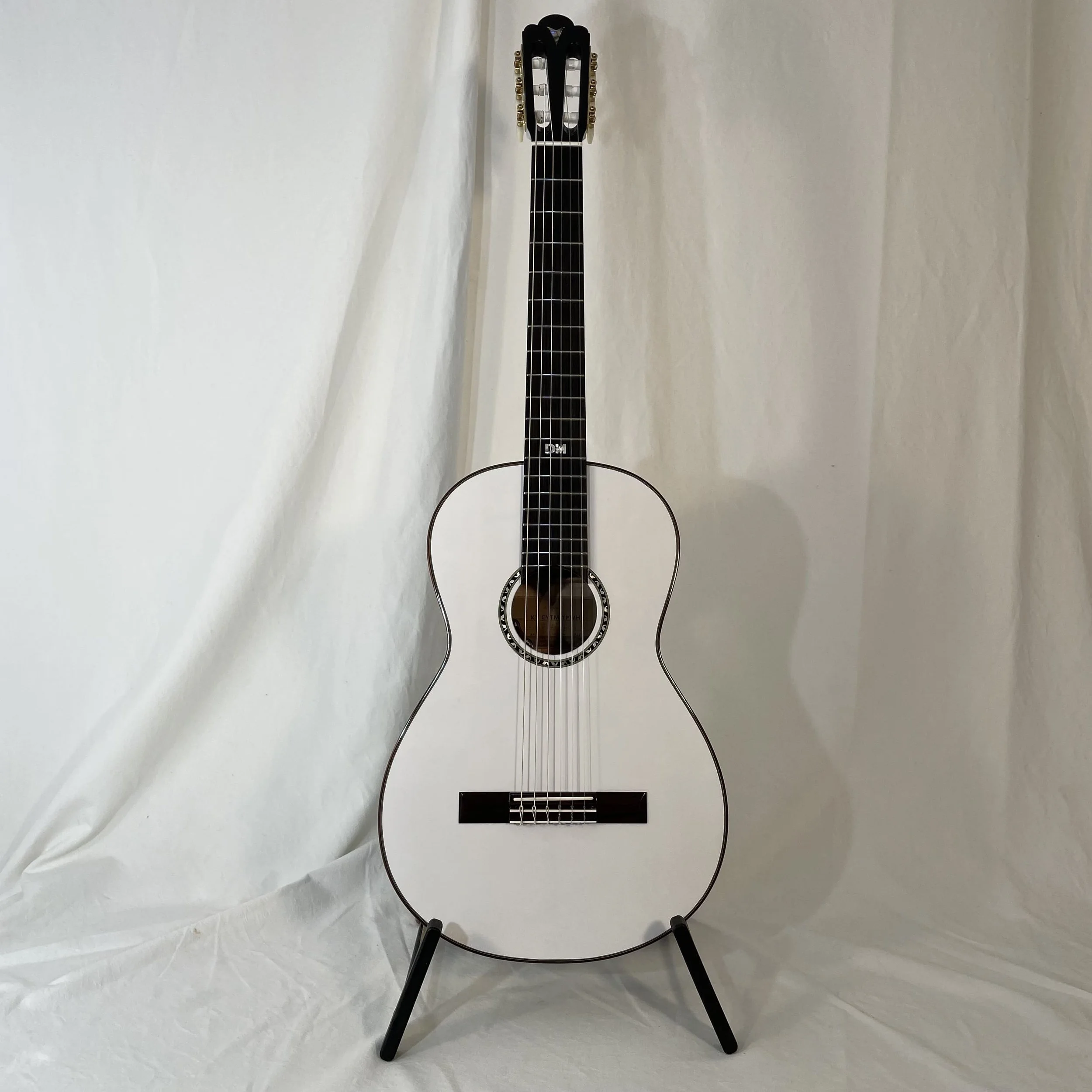 k_yairi_guitars_grace-dominic_miller_tribute_1
