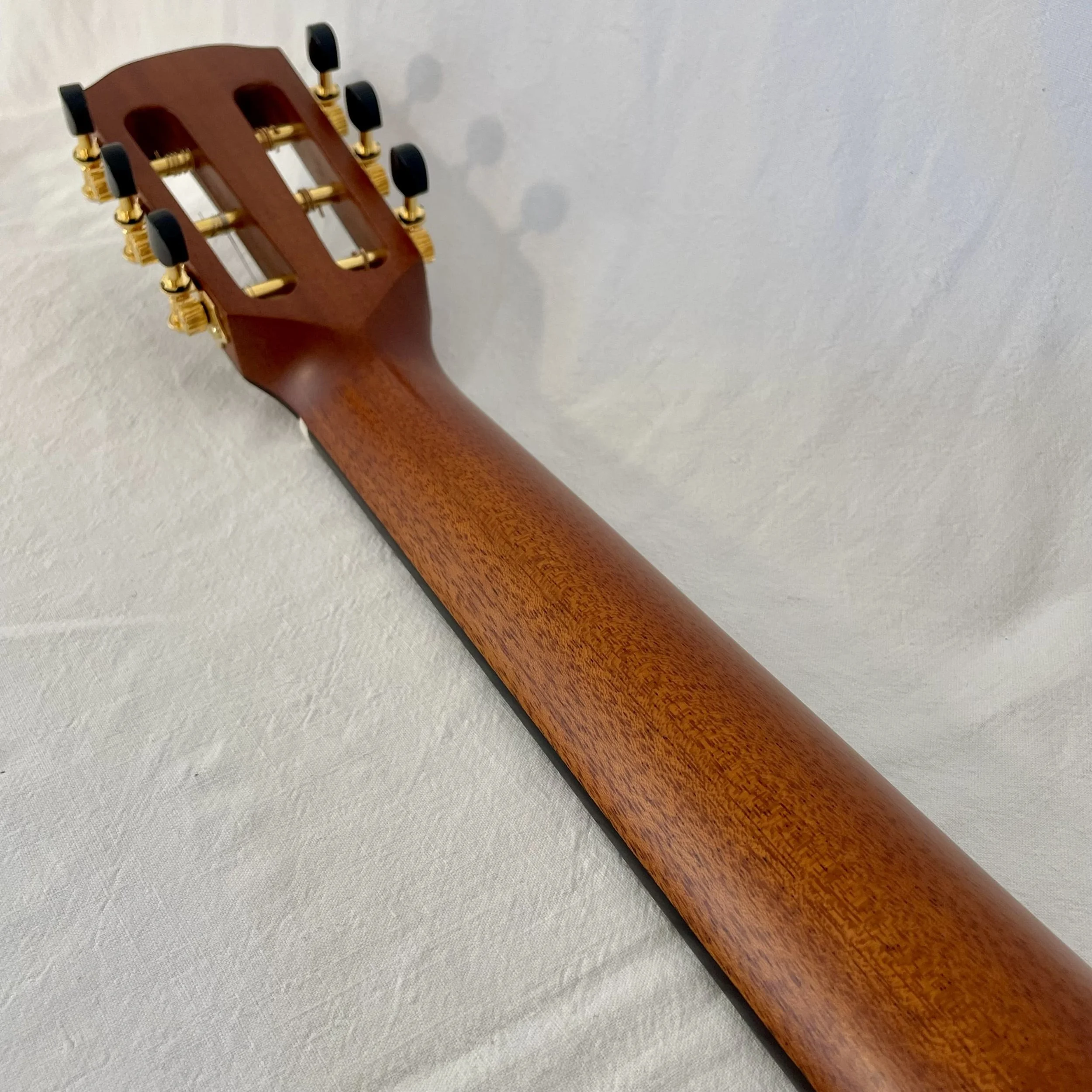 K-YAIRI-GUITAR-NYM90V-AM-neck