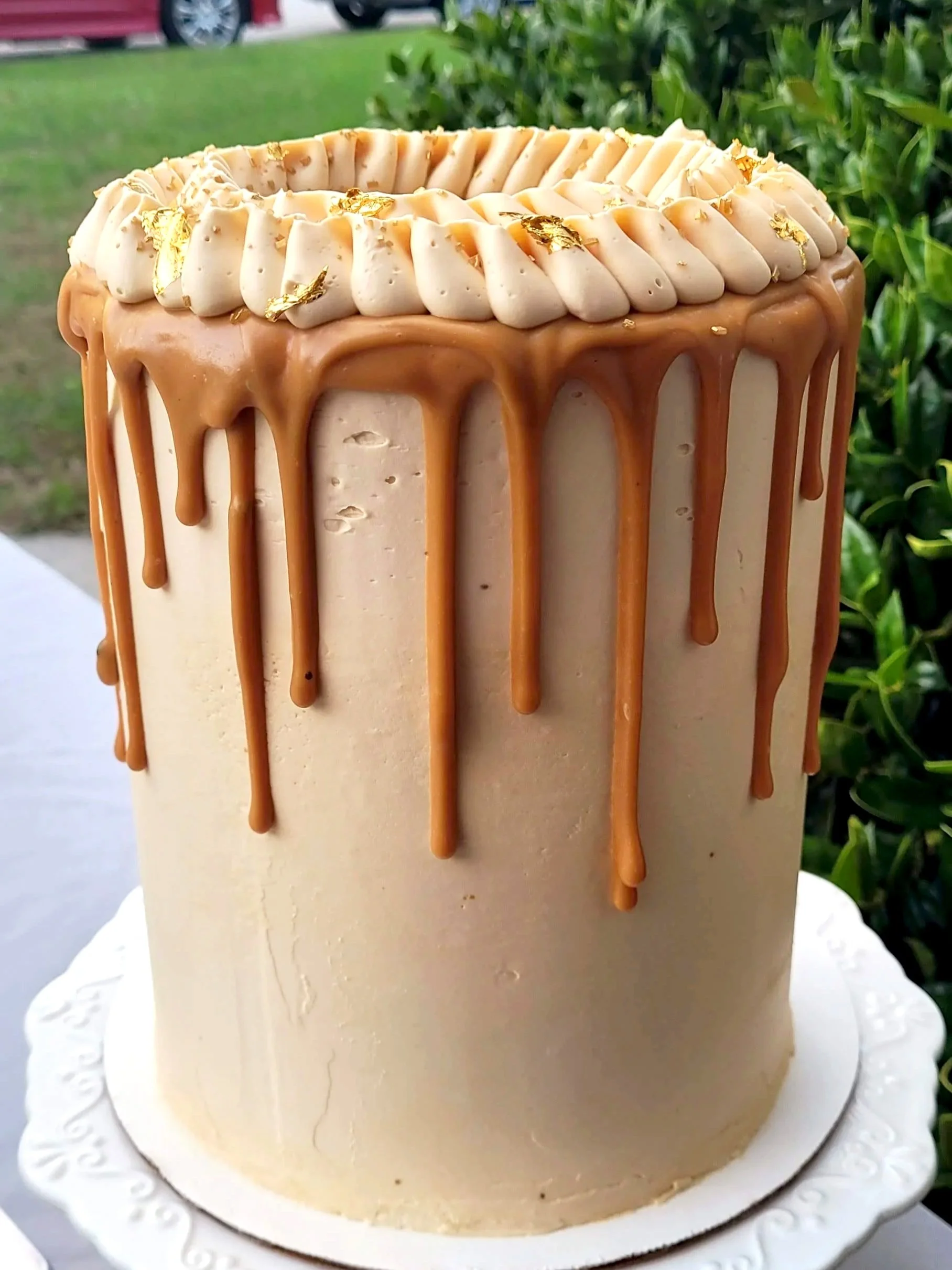 Caramelized White Chocolate & Chai Cake
