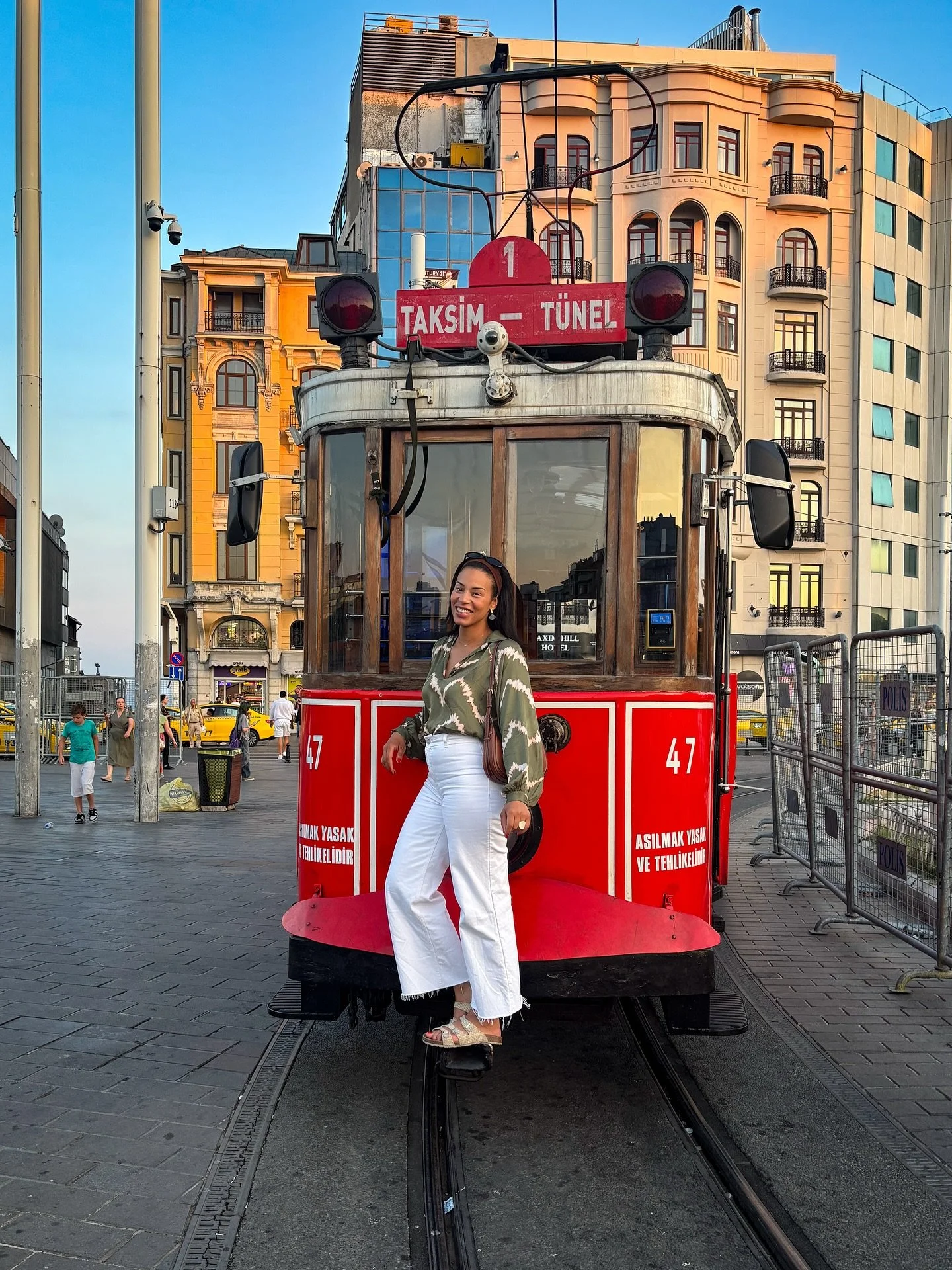 Entre deux r&eacute;unions, un moment pour se recentrer, s&rsquo;inspirer et avancer. Istanbul me rappelle que chaque &eacute;tape, m&ecirc;me entre deux arr&ecirc;ts, peut &ecirc;tre source de beaut&eacute;, d&rsquo;&eacute;lan et de nouvelles persp