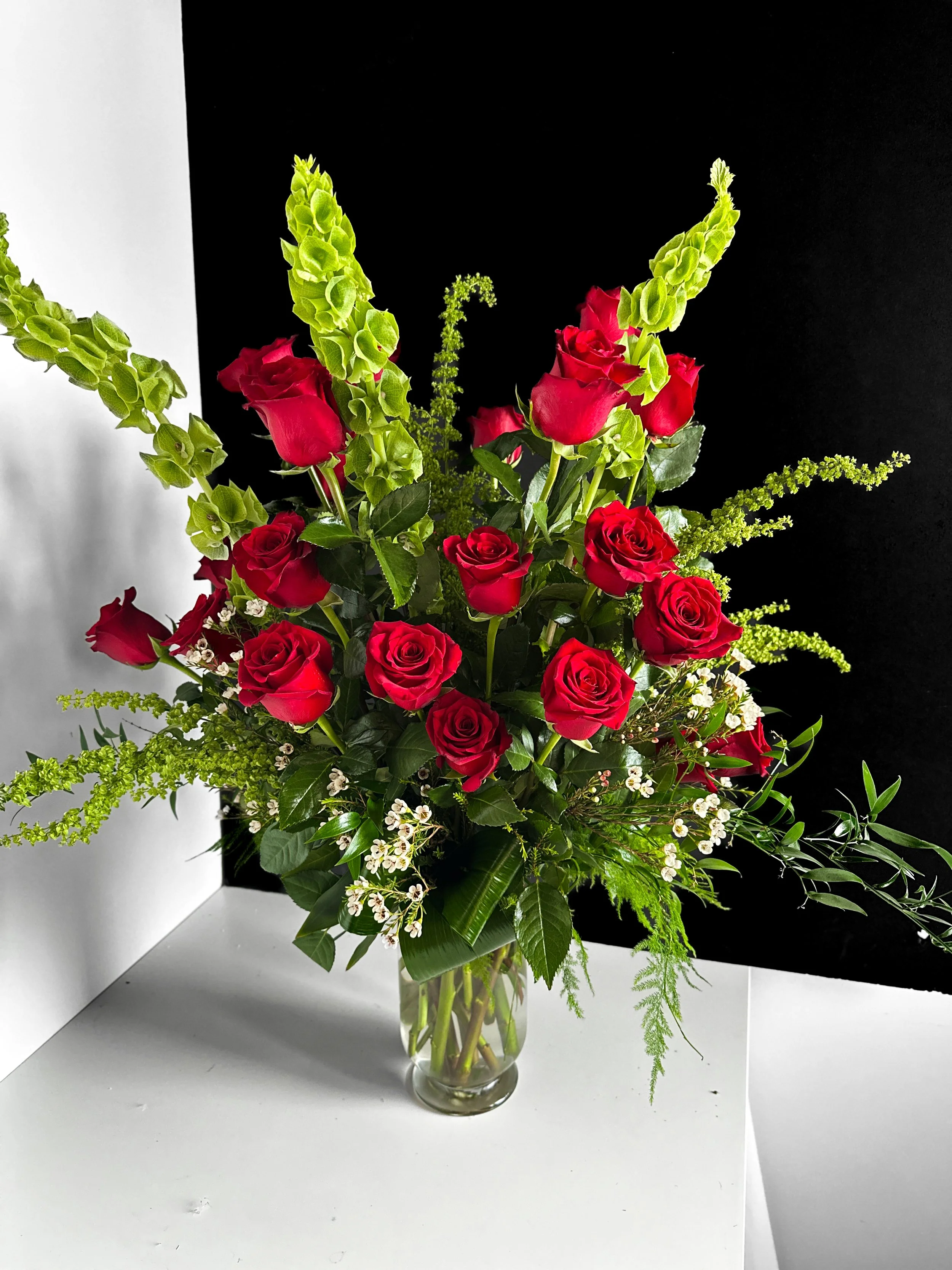 2 Dozen (24) Roses in a Vase