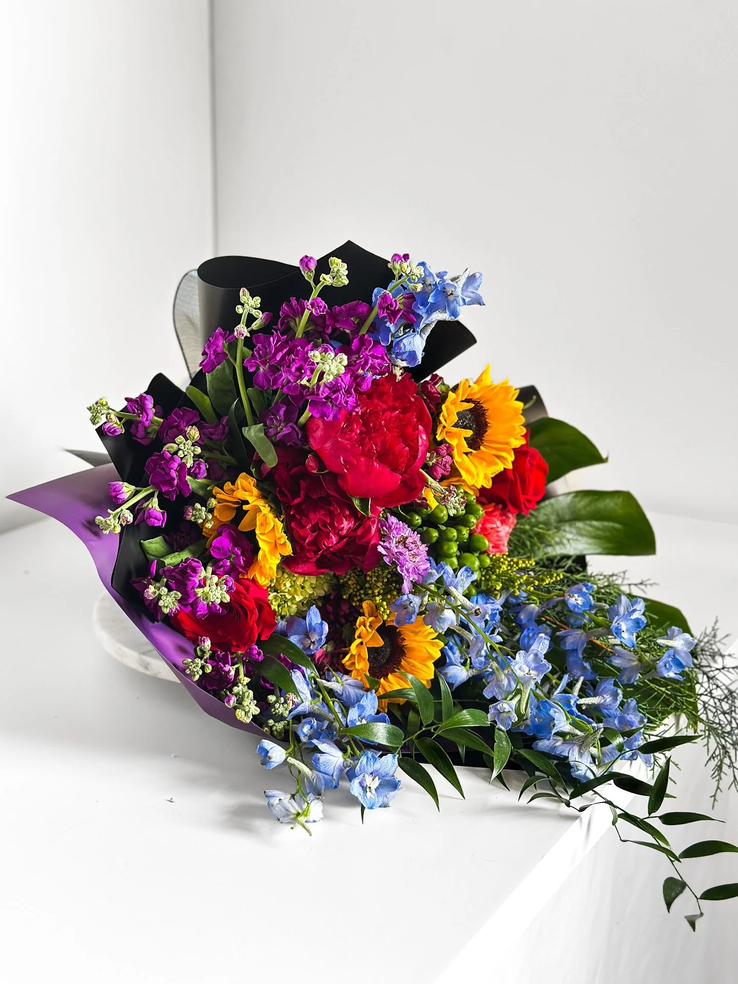 As an early Christmas Present, we are offering 15% off our arrangements from now till December 23rd on our Door Dash store! We just added this beautiful &ldquo;Kaleidoscope Crush&rdquo; bouquet to our catalogue which features Roses, Sunflowers, Hyper