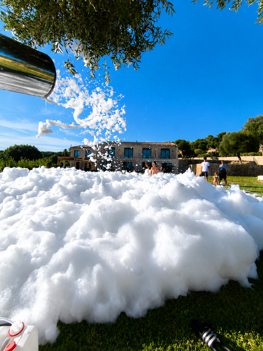 Family enjoying a Norivan foam party in Artà, Mallorca