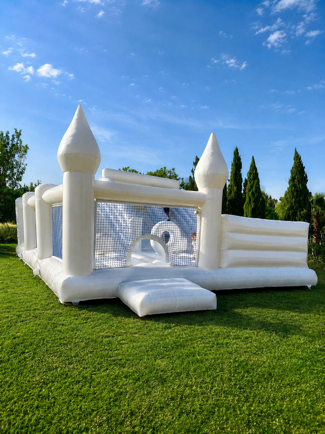 Norivan white bouncy castle hire for a wedding in Establiments, Mallorca