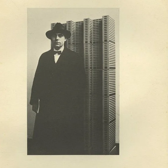 27 Rassegna: Ludwig Hilberseimer 1885 / 1967. Bologne: Editrice CIPIA, 1986.