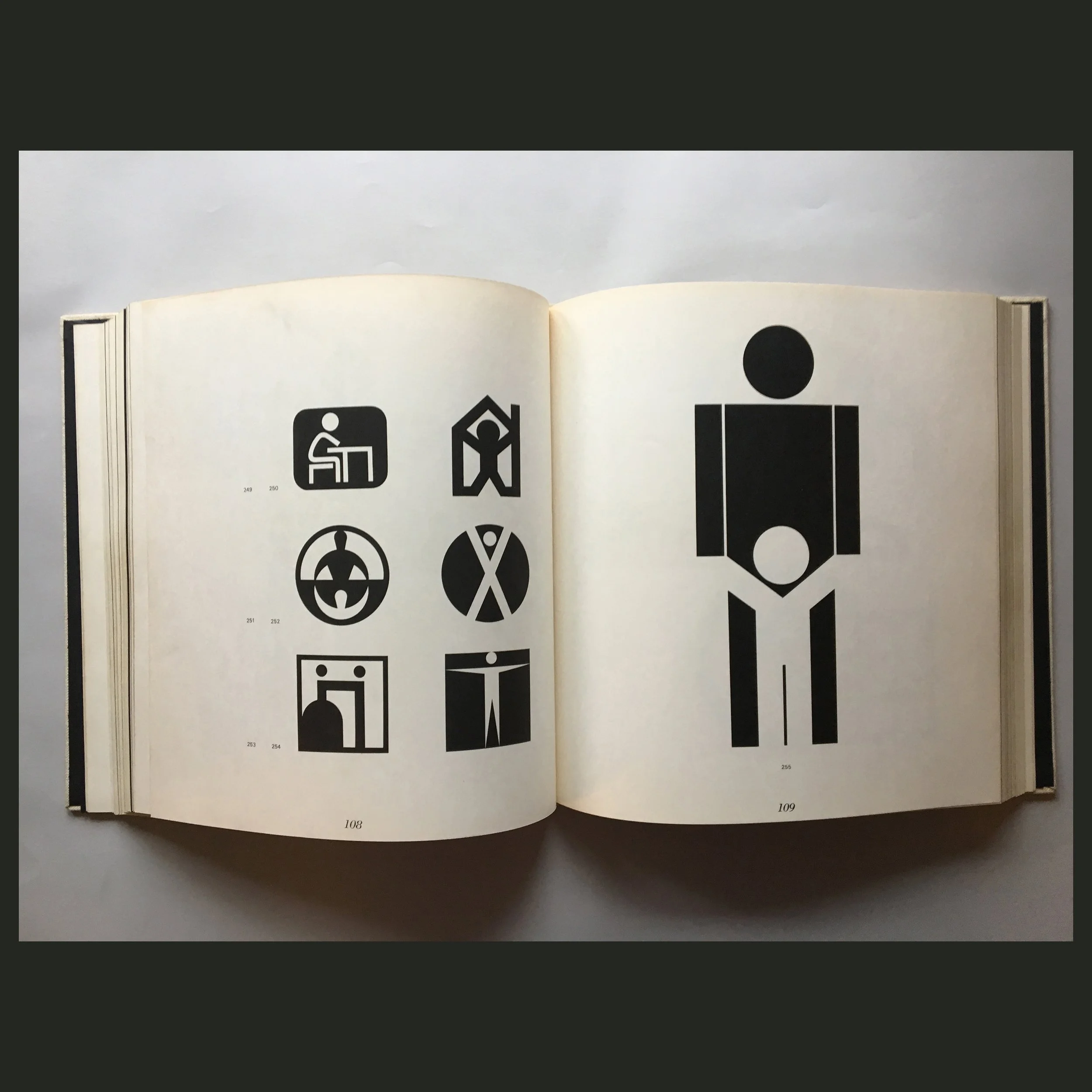 kamekura_trademarks_symbols_1965_05.jpg