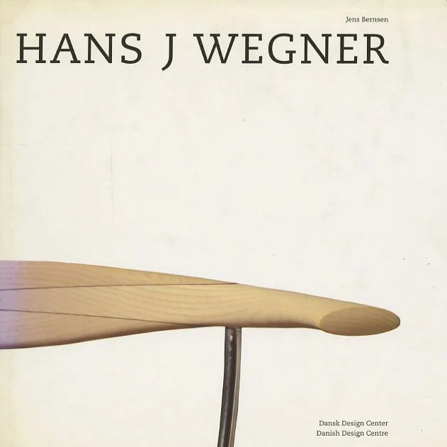 WEGNER, Hans J. Jens Bernsen: HANS J. WEGNER. København: Danish Design Center, 2001.