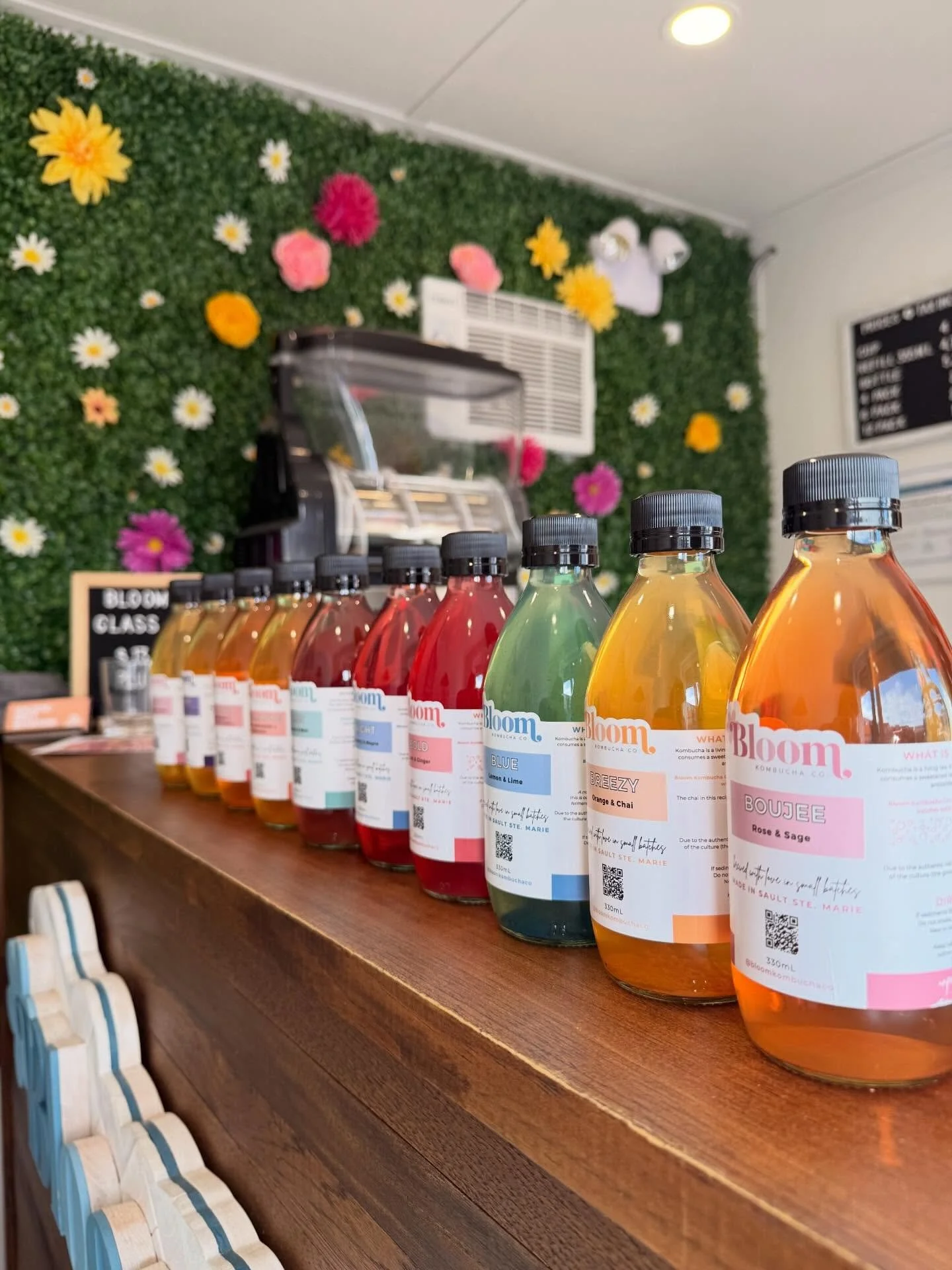 It&rsquo;s been a minute since we&rsquo;ve had a full lineup shot&hellip; and honestly, we&rsquo;re a little obsessed 😍

Can you believe we have 10 flavours on the go right now in our 330ml stubbies!? Yes&hellip; 10!!

Here&rsquo;s what&rsquo;s pour