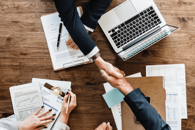 Abertura e Estruturação de LLC e C-Corp