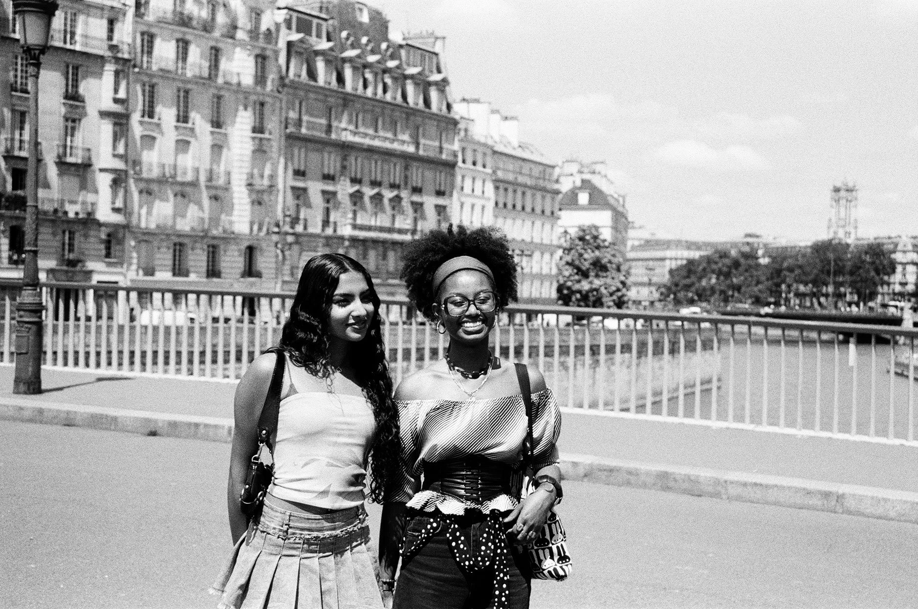 Elena Bueriberi copyright- Faces by the Seine7.jpg