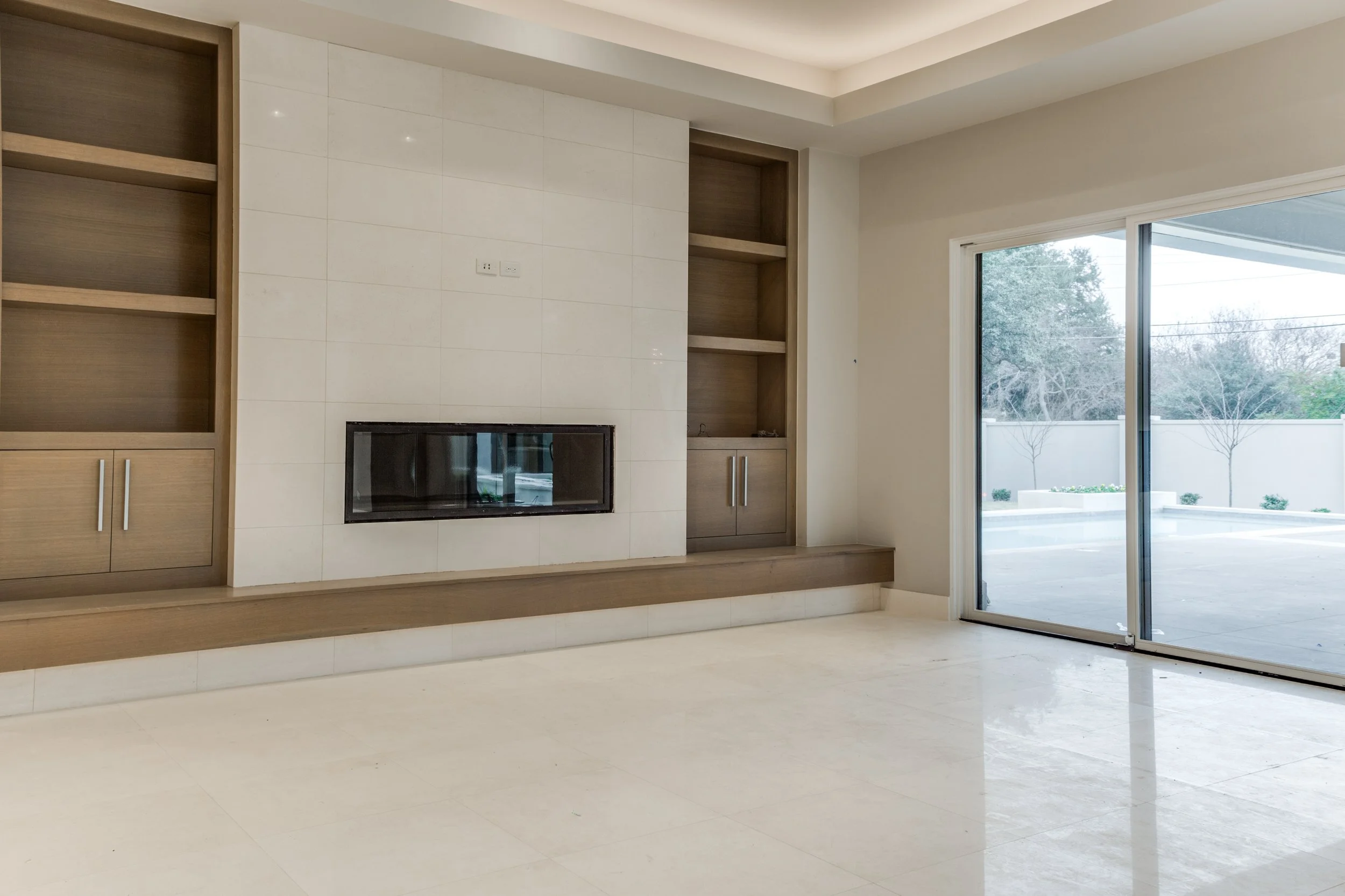 Bella_Crooked_lane_family_fireplace.jpg
