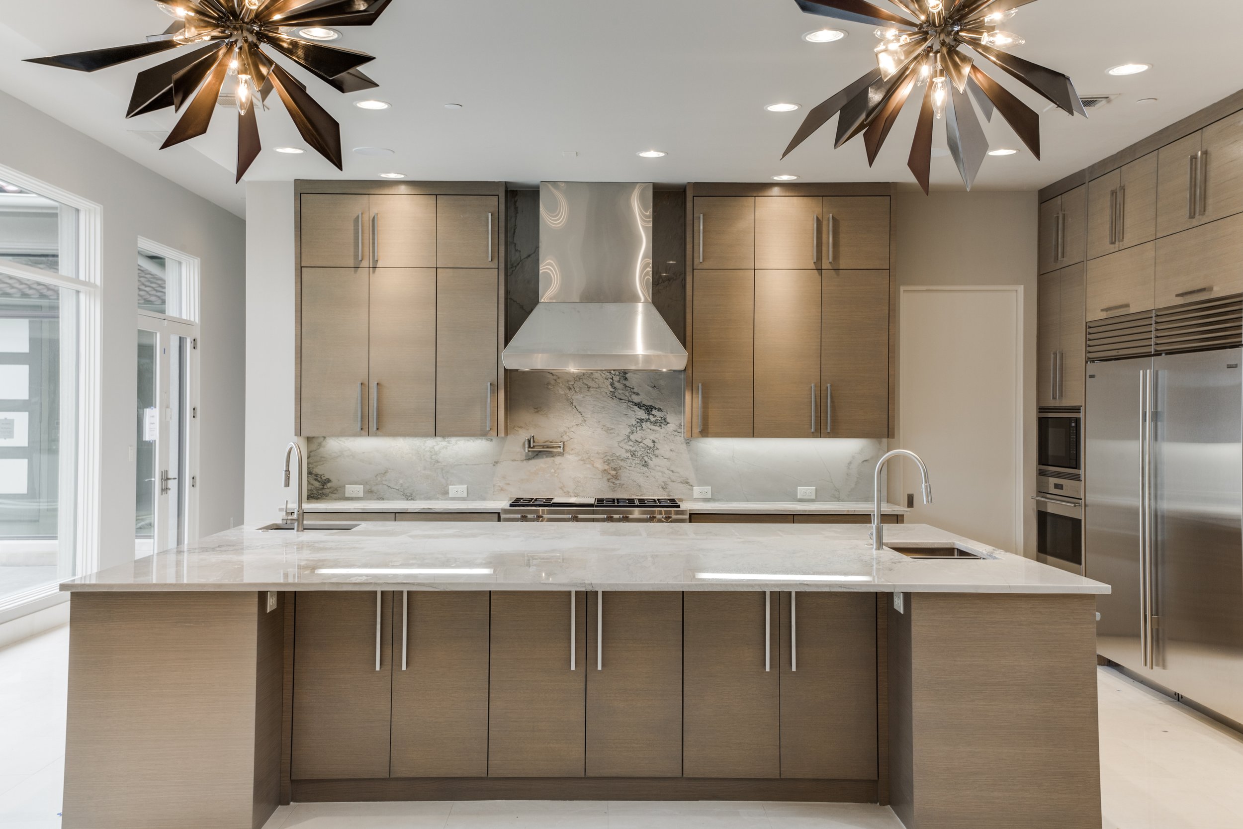 Bella_Crooked_lane_kitchen_sq.jpg