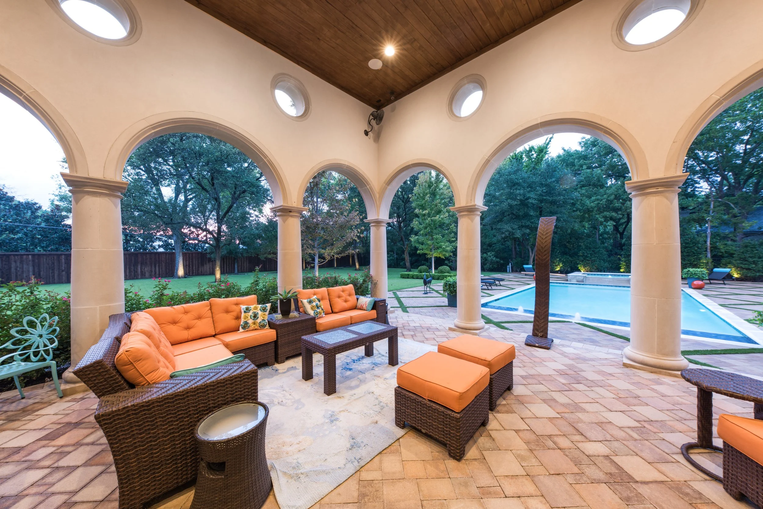 Bella_Waller_veranda pool .jpg