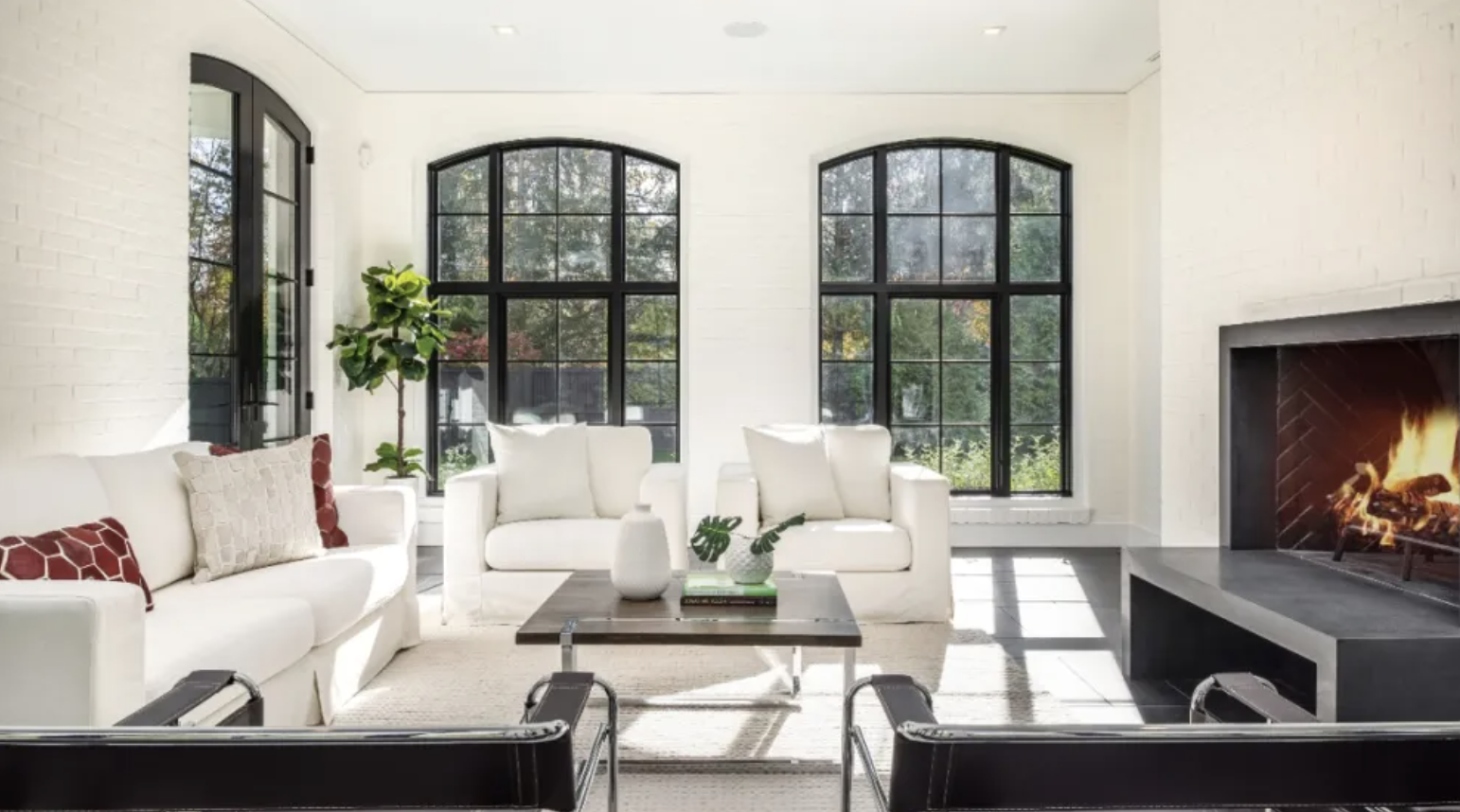 The Latest Wealth Flex Is Showing Off Your Home’s Interior