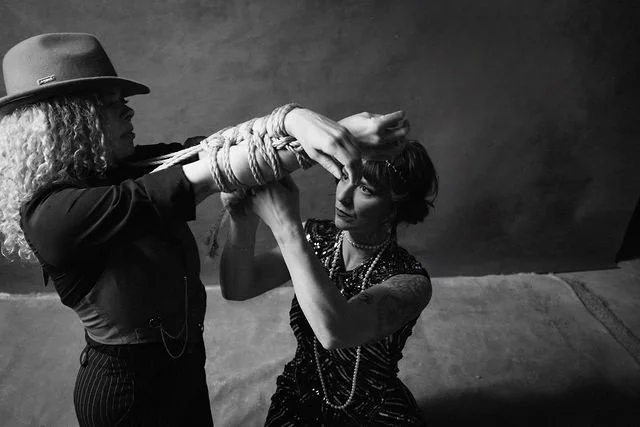 Model: Nic & Kitt | Photographer: Kabir