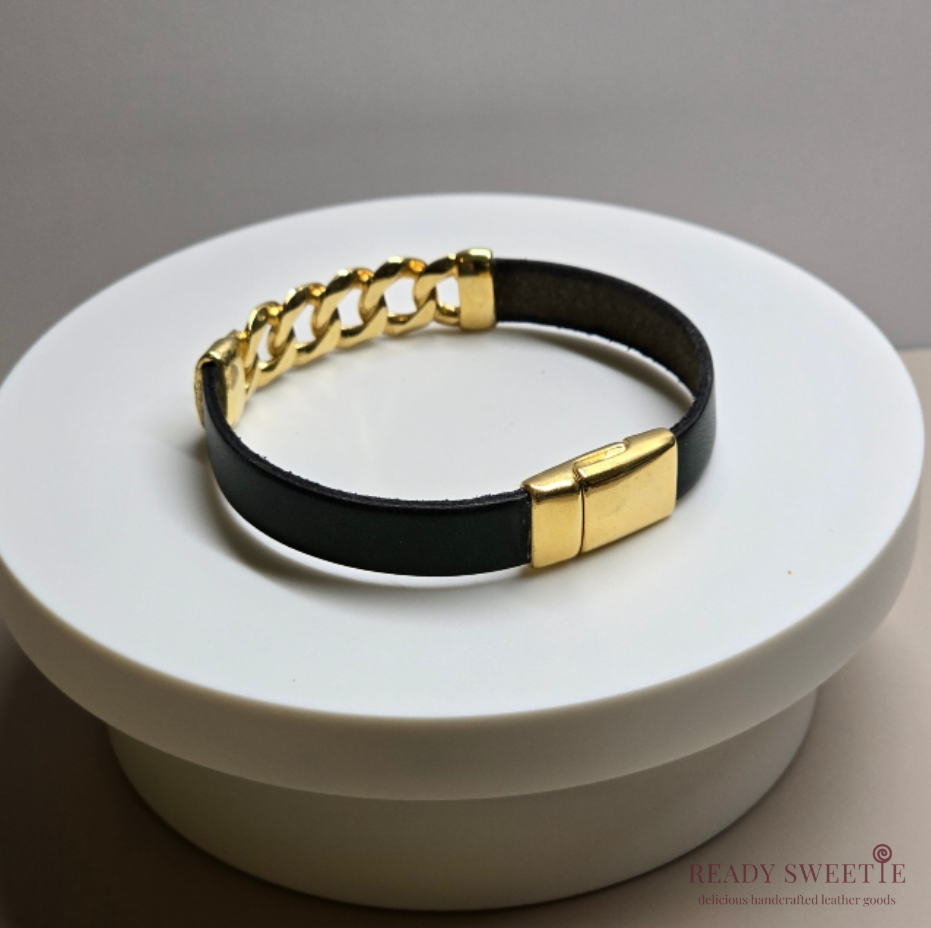 Gold Chain Slider 10mm Leather Bracelet, Green, Size M