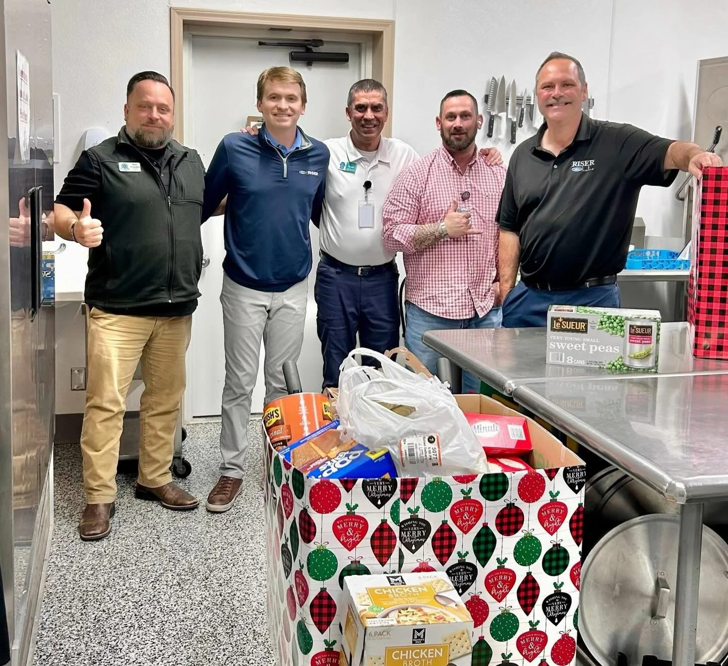 Gratitude, today and always.

A BIG thank you to Hayes Riser and @riserford for leading a recent food drive benefiting the Hot Springs Community Resource Center . 

What might look like donated food quickly becomes nourishment, relief, and stability 