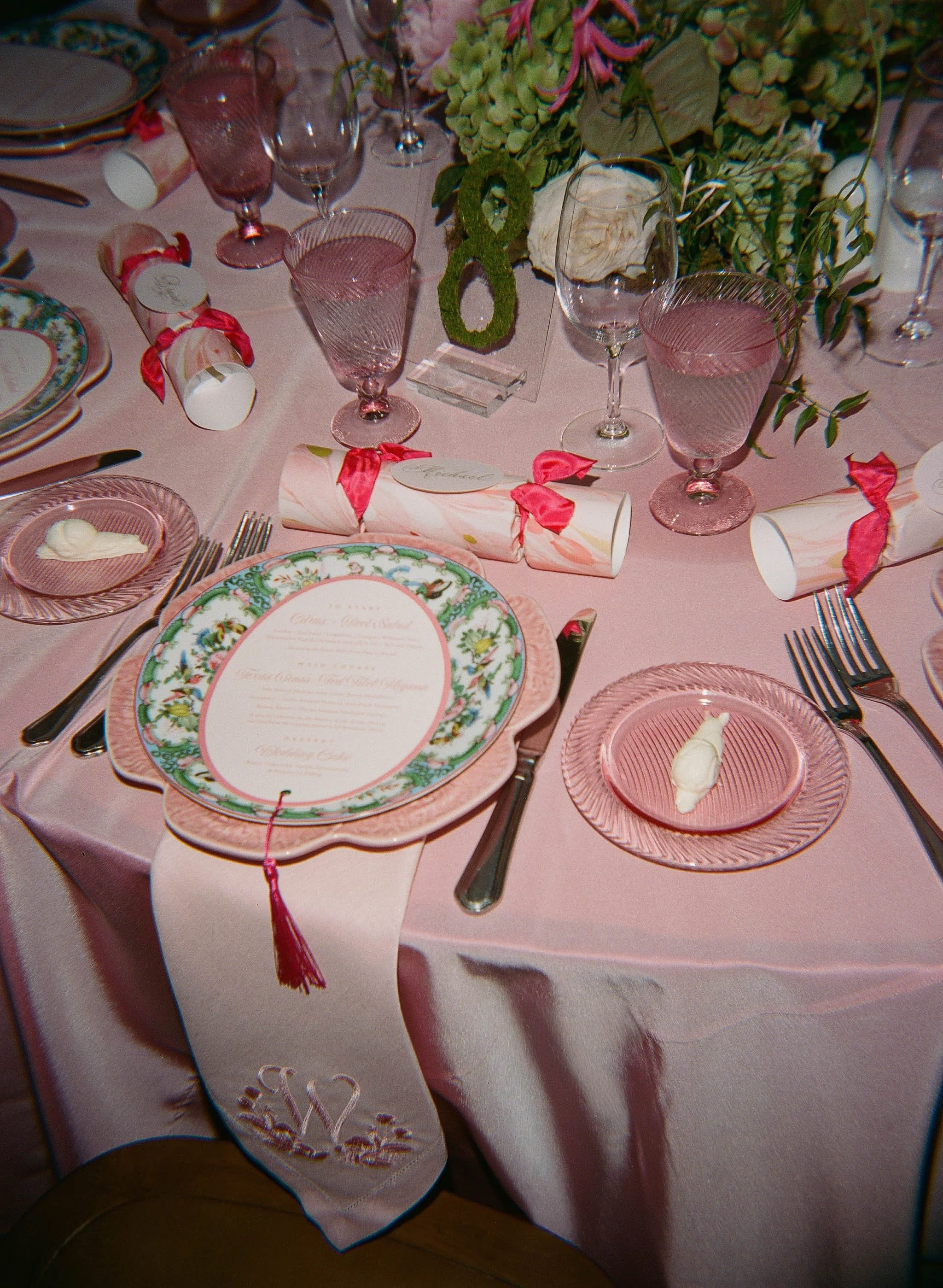 853299_0001.jpg