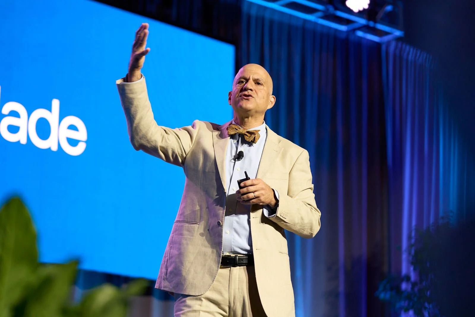 speaker corporate event photography .jpg