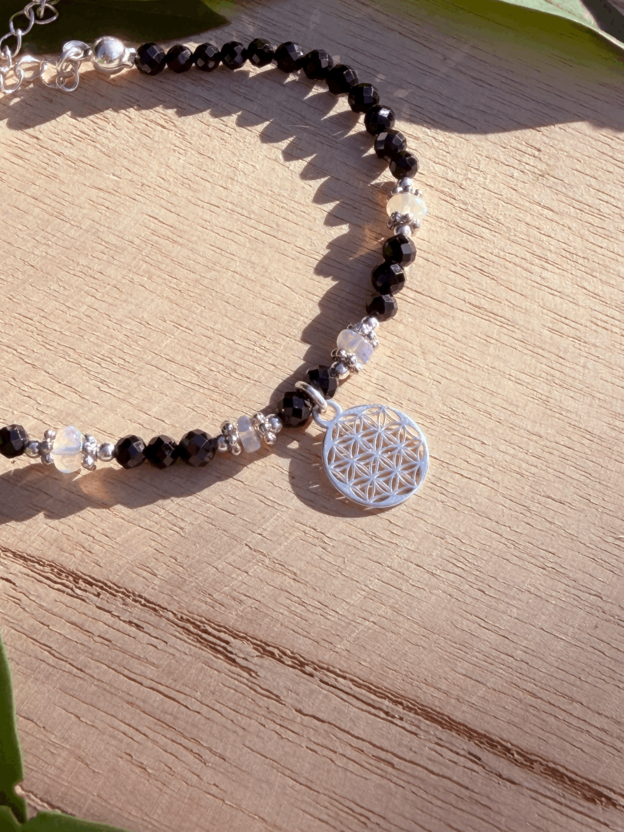 Turmalin Armband mit Blume-des-Lebens-Anhänger in Silber