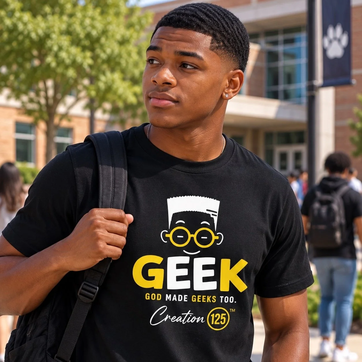 geek_male_shop_square_close_shirt.jpg