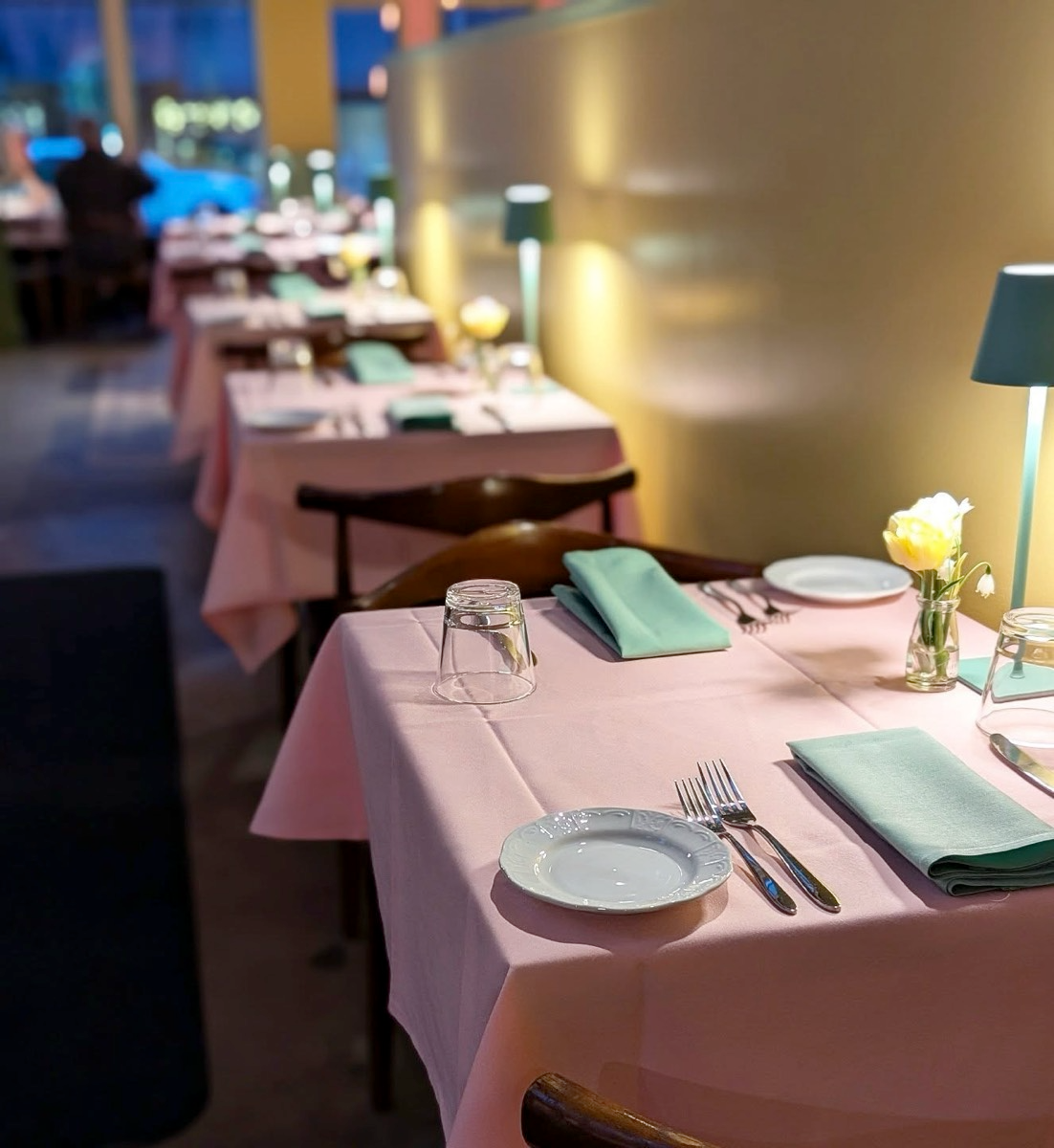 High level of service is the standard at Nous. Beautiful place settings and the perfect table for your pre-theatre dining in Ashland.