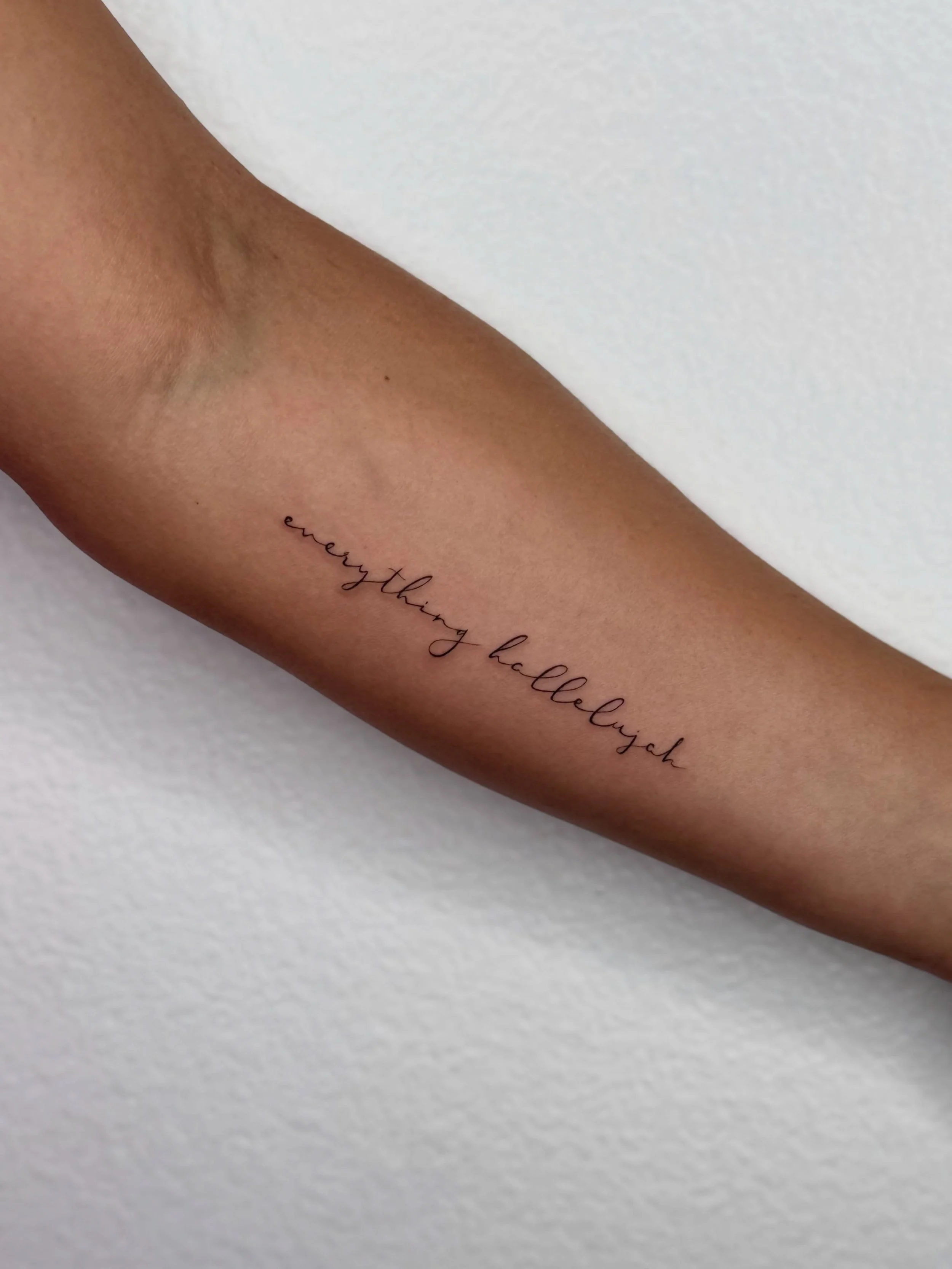 Song speaks for itself 🪽 

#everythinghallelujah #justinbieberfan #finelinetattoo #orangecountytattooartist #privatetattoostudio