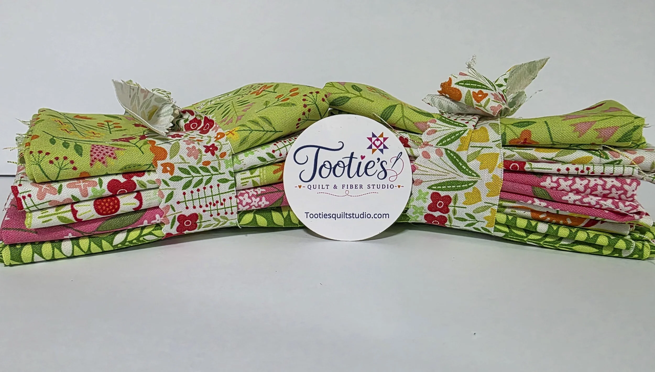 Tootie’s Picks: Blooming Color Green Fat Quarter Bundle