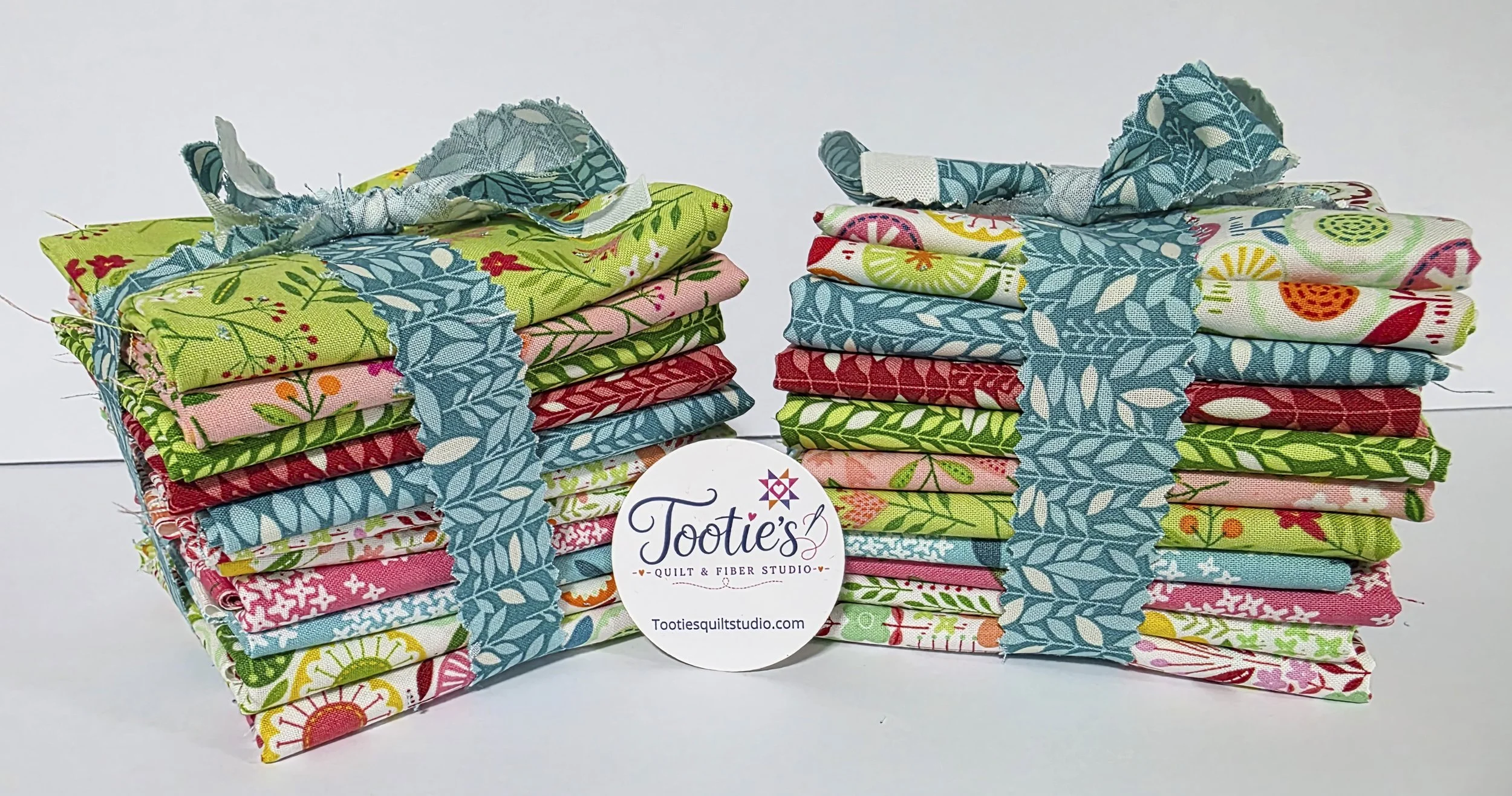 Tootie’s Picks: Blooming Color 11-Piece Fat Quarter Bundle