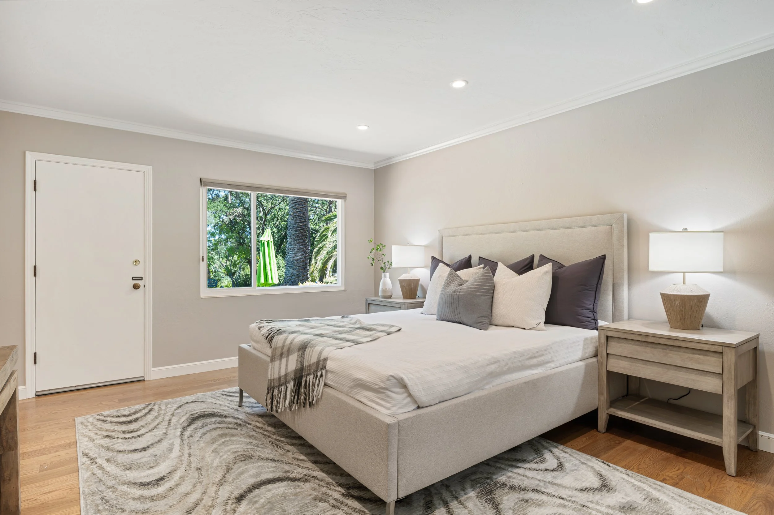 24-Crescent_Matt_Anello-25-MLS.jpg
