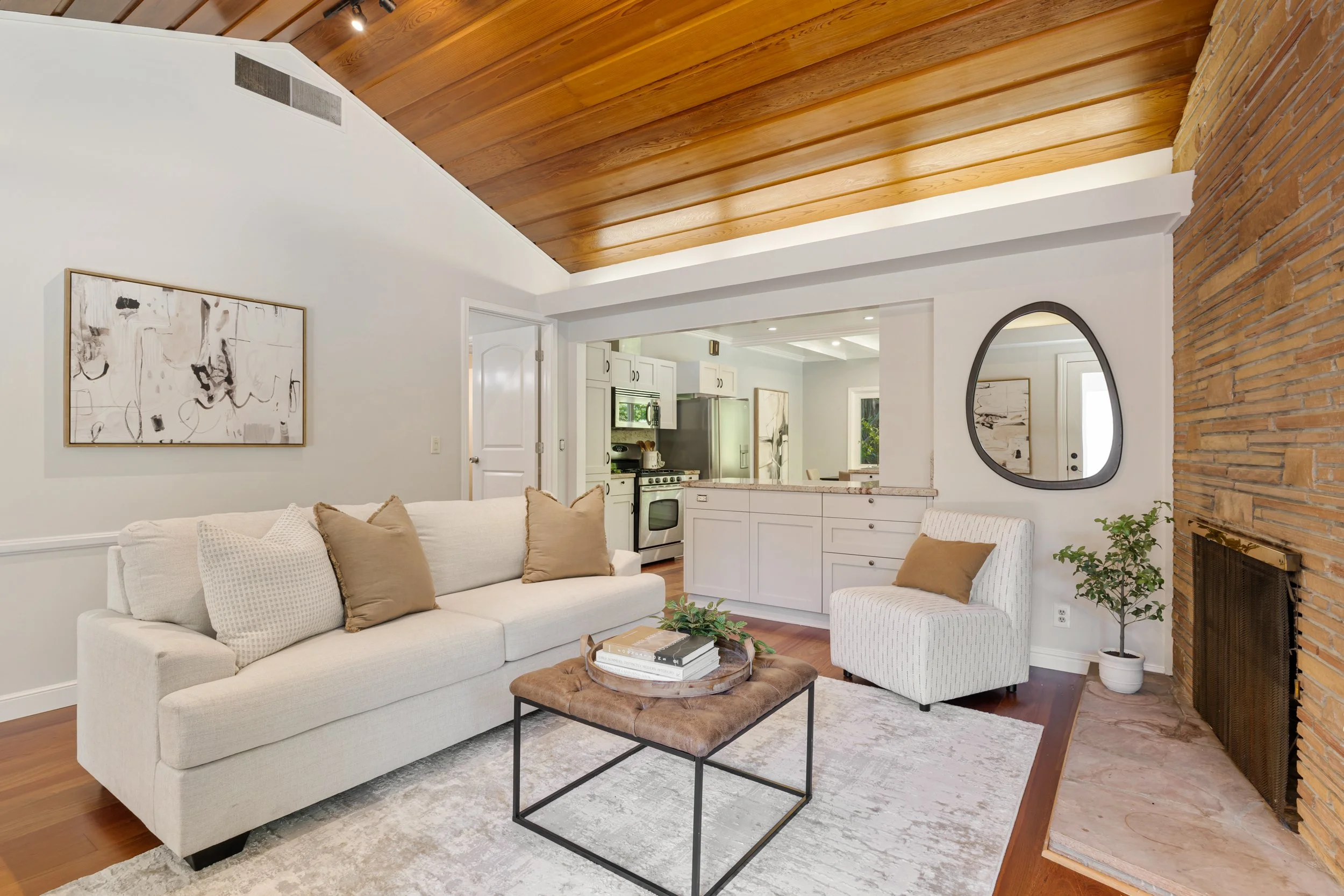 8-Crescent_Matt_Anello-08-MLS.jpg