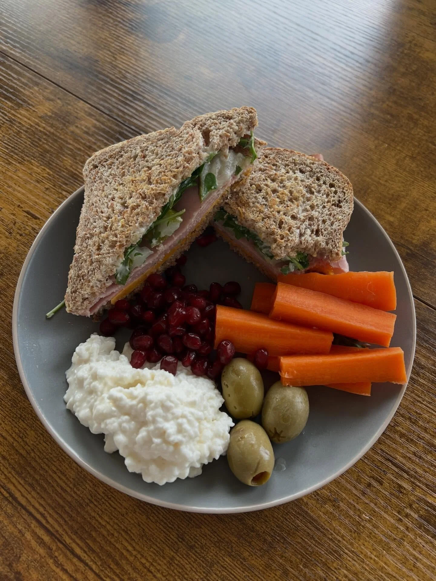 A week on my plate 🥝🍠 (At least the foods that made it to my camera roll). The last slide just shows - sometimes the best I can do in a pinch is a jumble of snacks on a paper plate 🤷🏼&zwj;♀️ 

P.S. pickled beets are a game changer. Adding them to