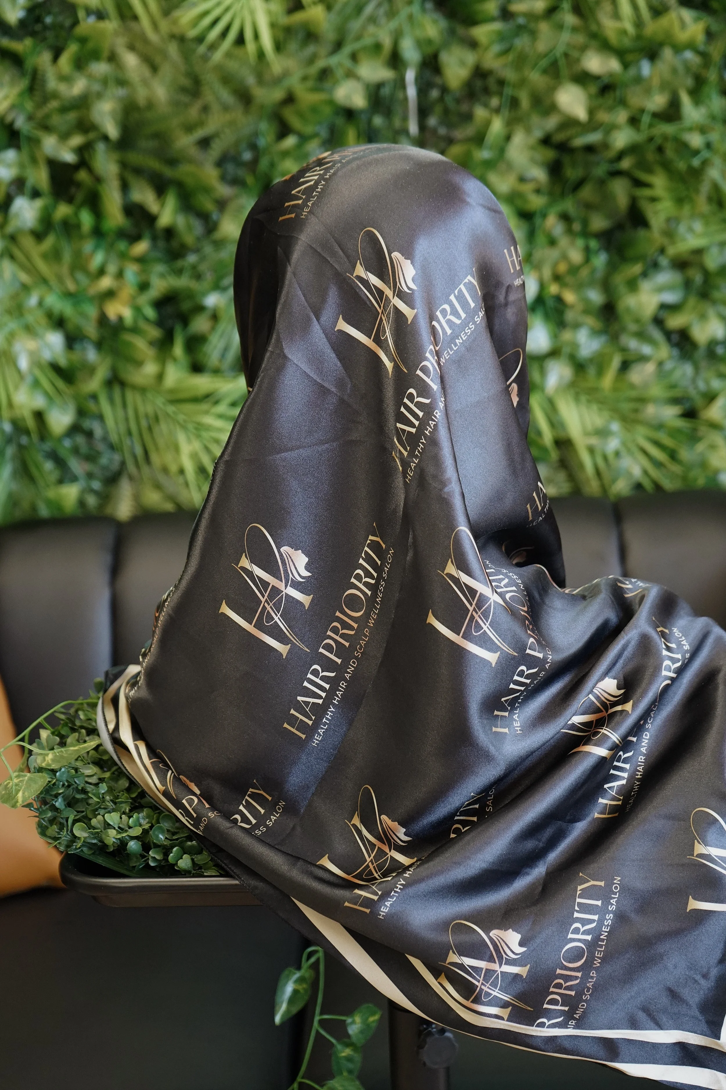 Logo Scarf
