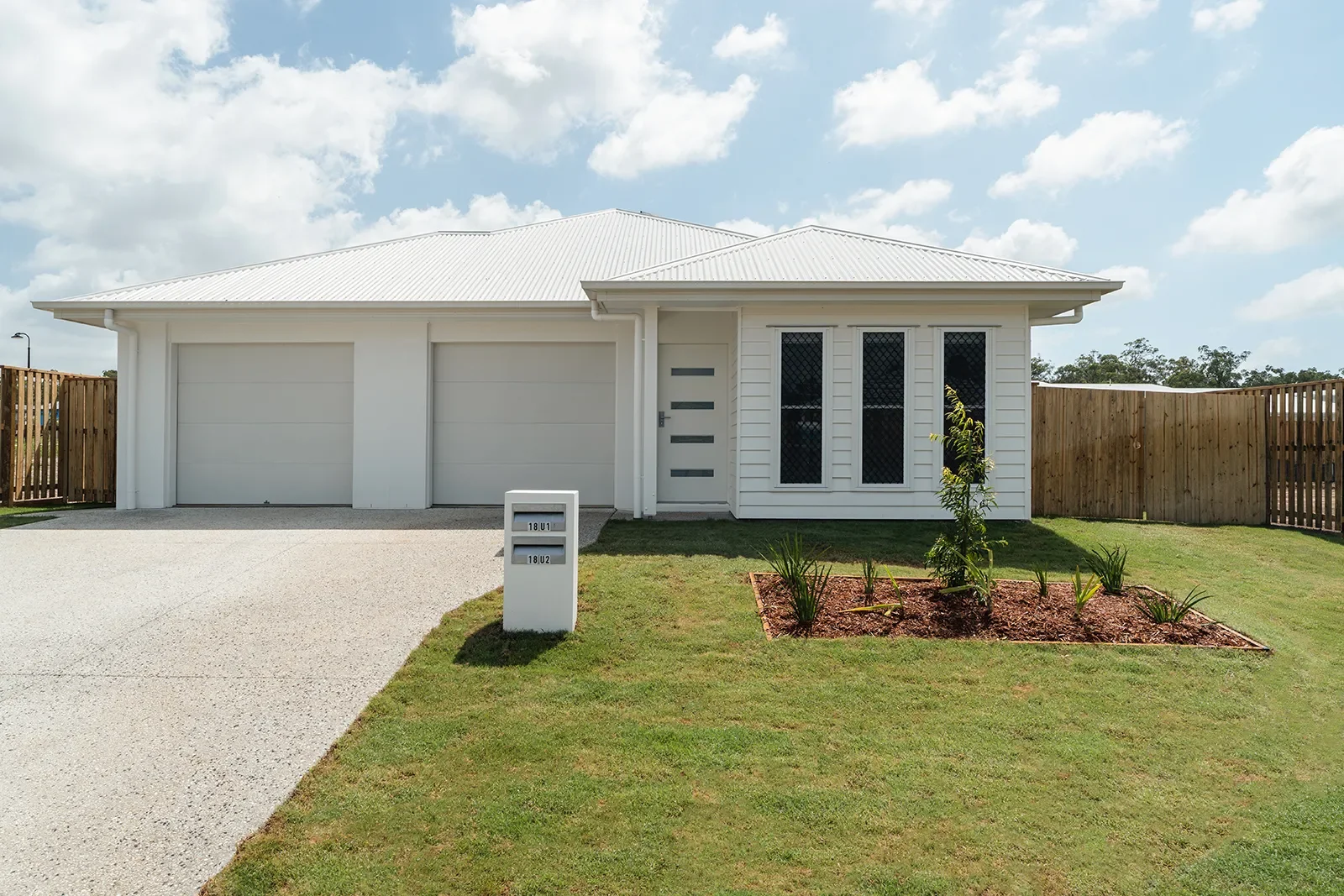Bottlebrush Morayfield